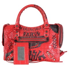 Sac Mini City « Graffiti Classic Hardware » de Balenciaga en cuir de veau gaufré imitation crocodile rouge
