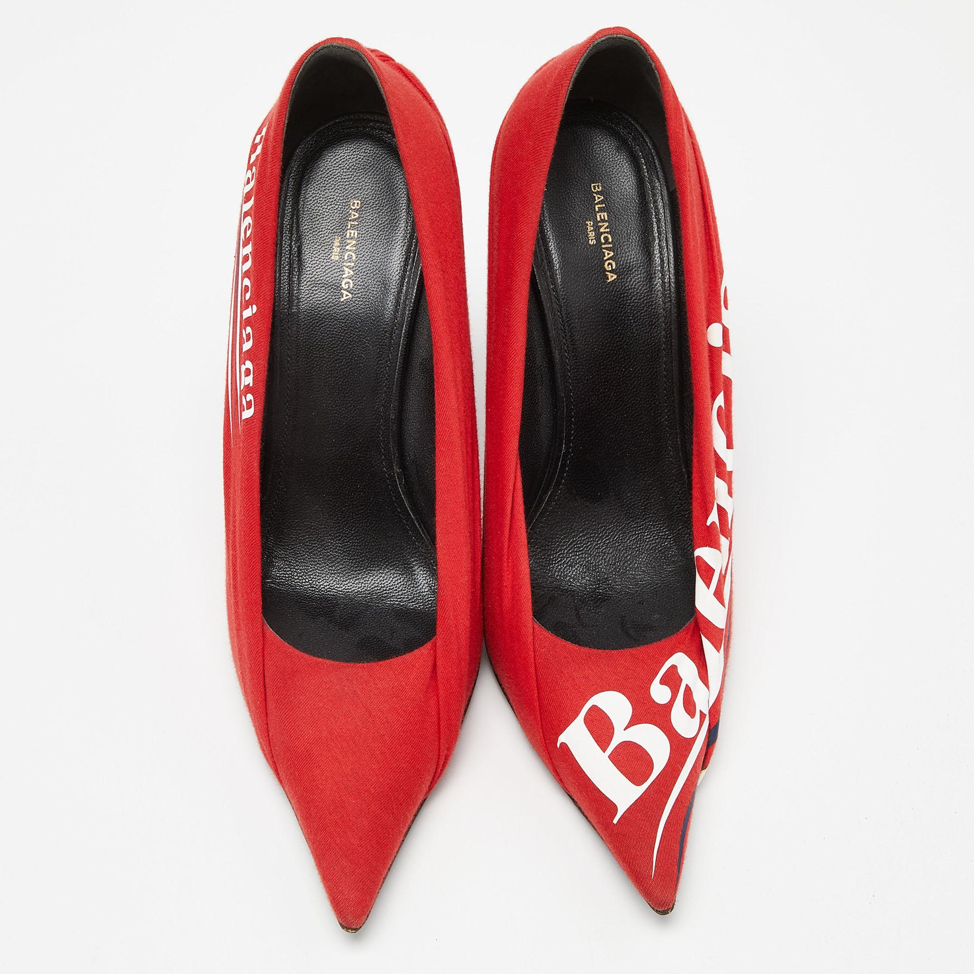 Balenciaga Red Fabric And Leather Knife Logo Pointed Toe Pumps Size 38 In Good Condition In Dubai, Al Qouz 2