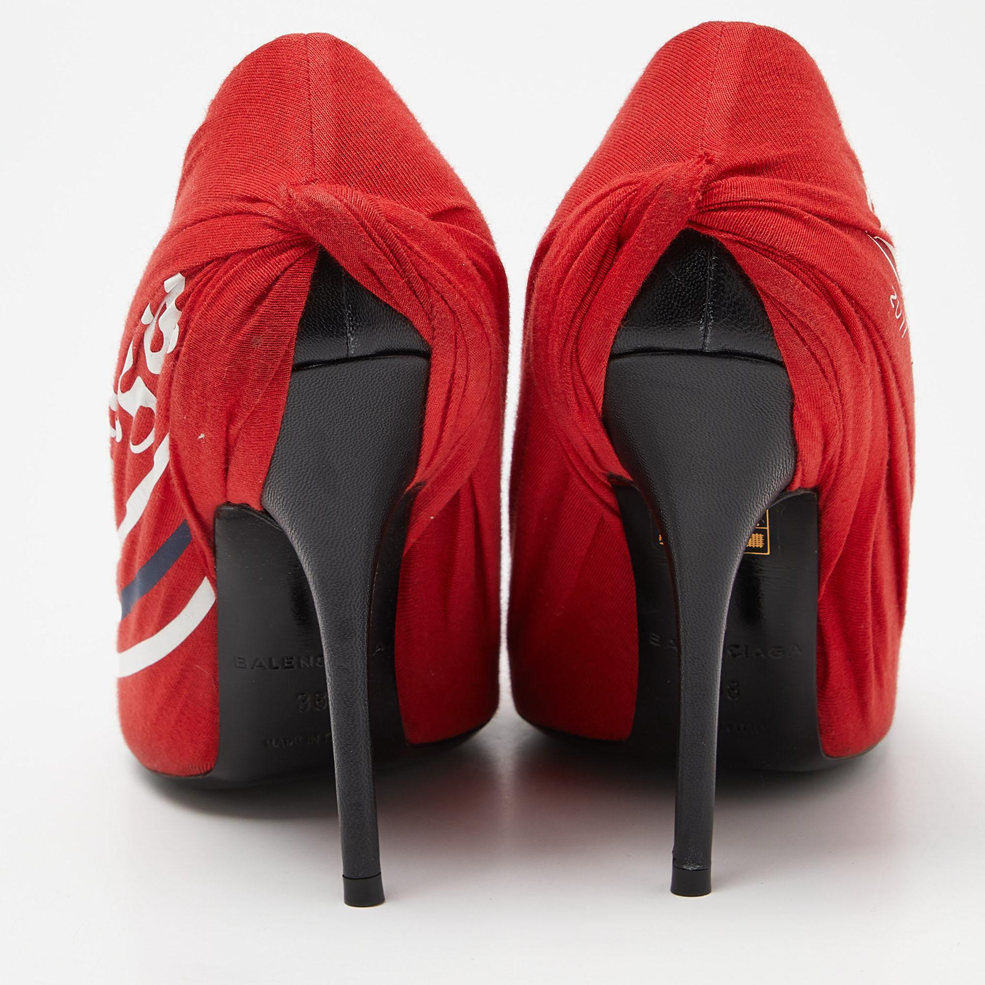 Balenciaga Red Fabric And Leather Knife Logo Pointed Toe Pumps Size 38 For Sale 3