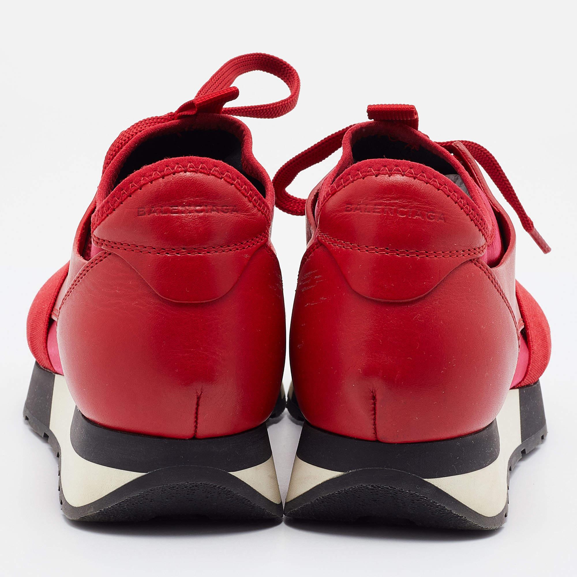 Balenciaga Red Leather and Neoprene Race Runner Low Top Sneakers Size 37 In Good Condition In Dubai, Al Qouz 2