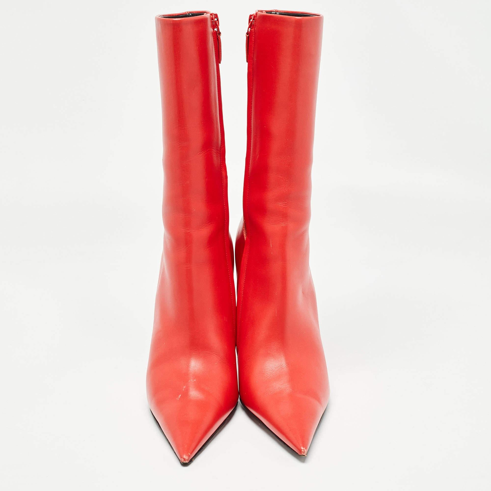 Balenciaga Red Leather Knife Midcalf Boots Size 39 In Good Condition In Dubai, Al Qouz 2