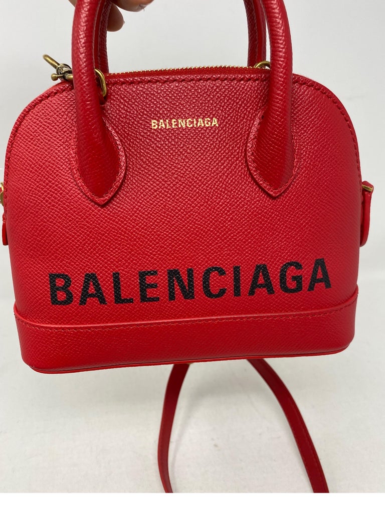 Balenciaga - Mini sac en cuir rouge sur 1stDibs