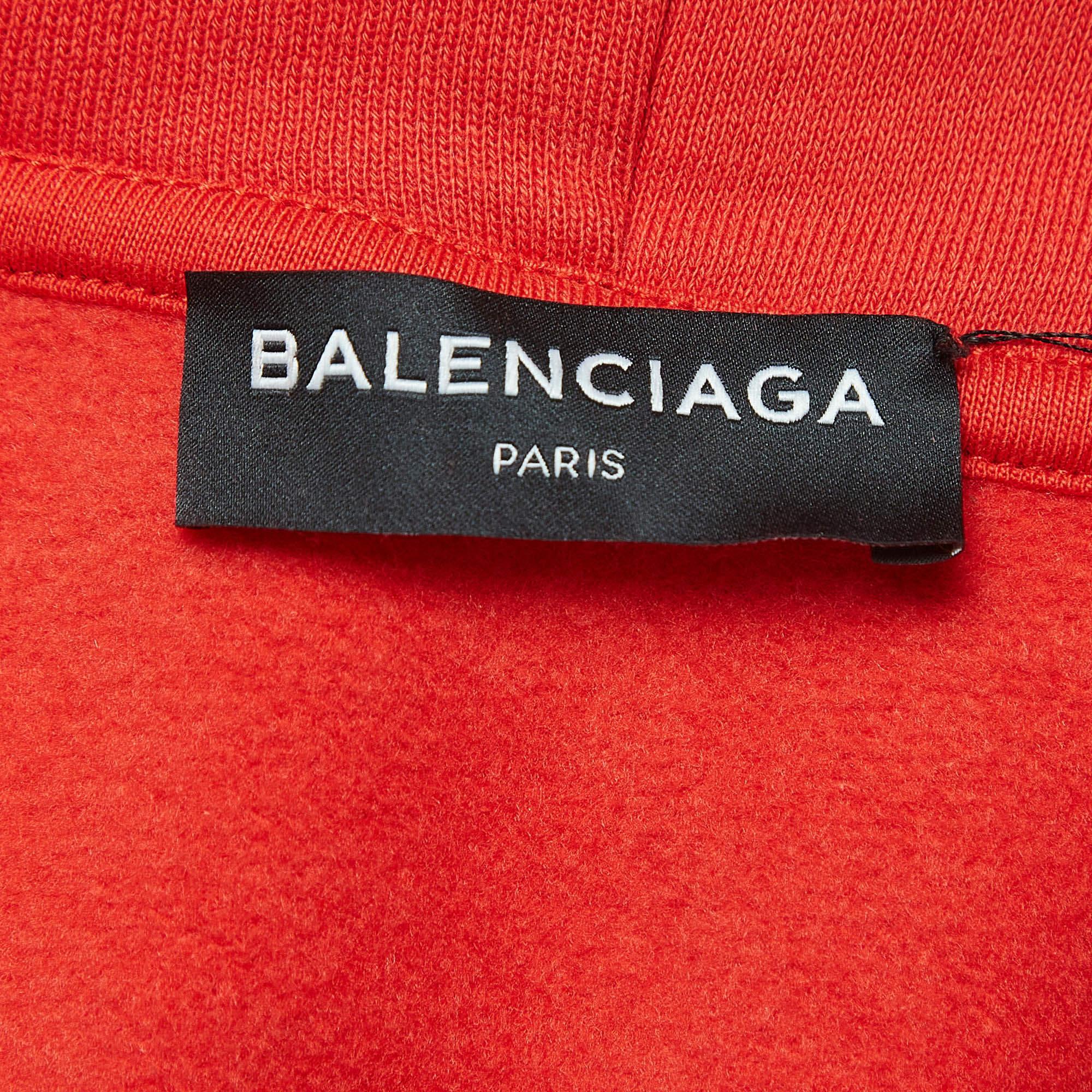 Sudadera con capucha en mezcla de algodón con logotipo rojo de Balenciaga (8 años) en Bueno estado para la venta en Dubai, Al Qouz 2