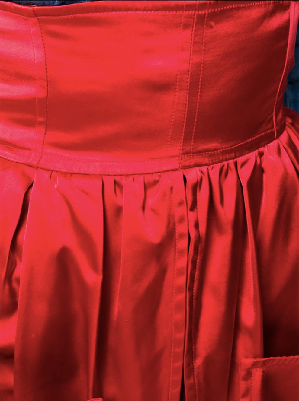 Balenciaga red evening satin skirt featuring a gathered design, a layered design, a front slit, a high rise, a waistband, a side invisible zip fastening and two front pockets. 
In good vintage condition. Made in France. 
Estimated size 38fr/ US6/