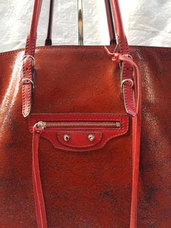 Papier A4 BALENCIAGA rote texturierte Tragetasche