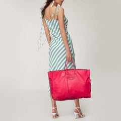 Balenciaga - Fourre-tout en cuir Papier A3 rouge grenade