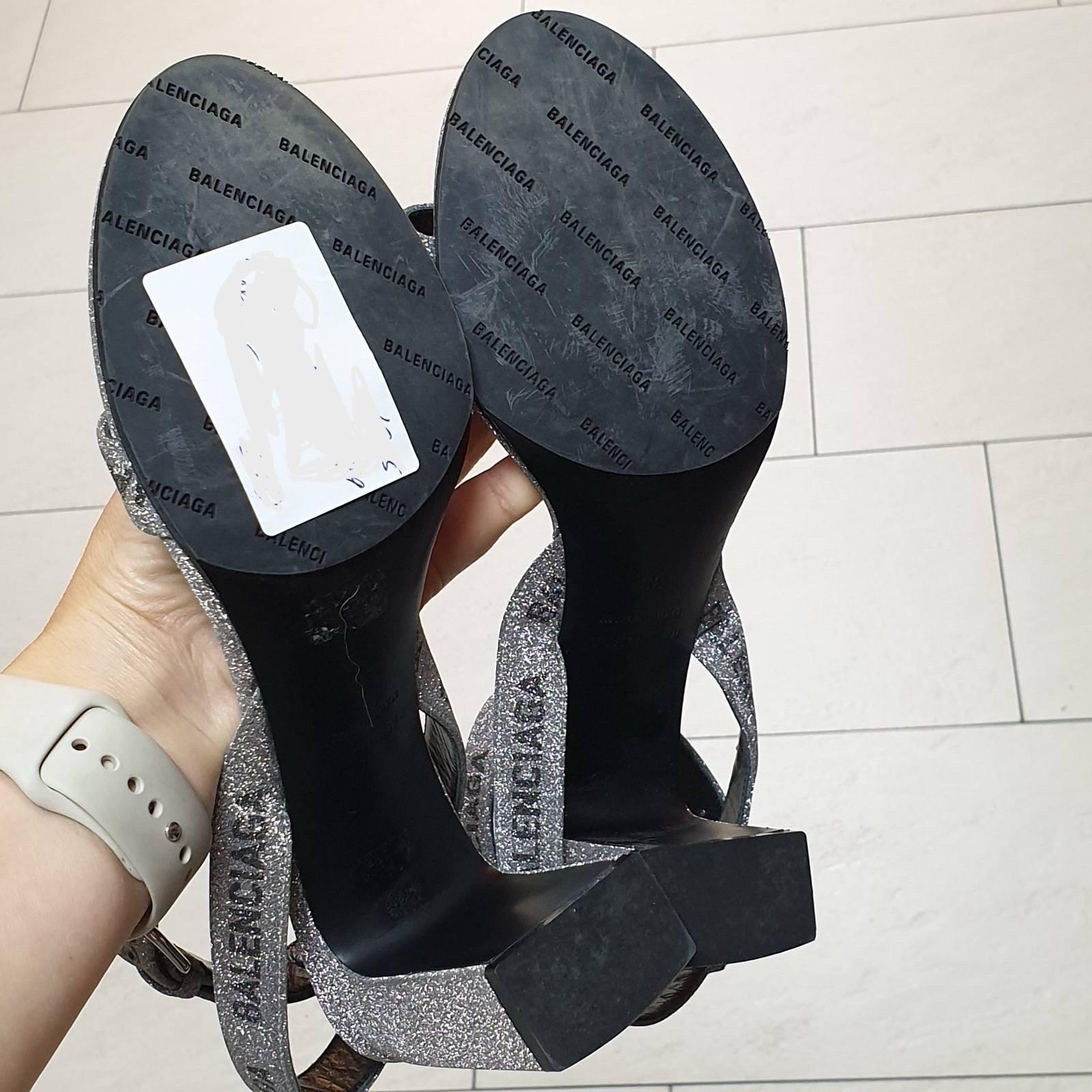 Balenciaga Runde Glitter Logo Sandalen Sz.38 im Angebot 3