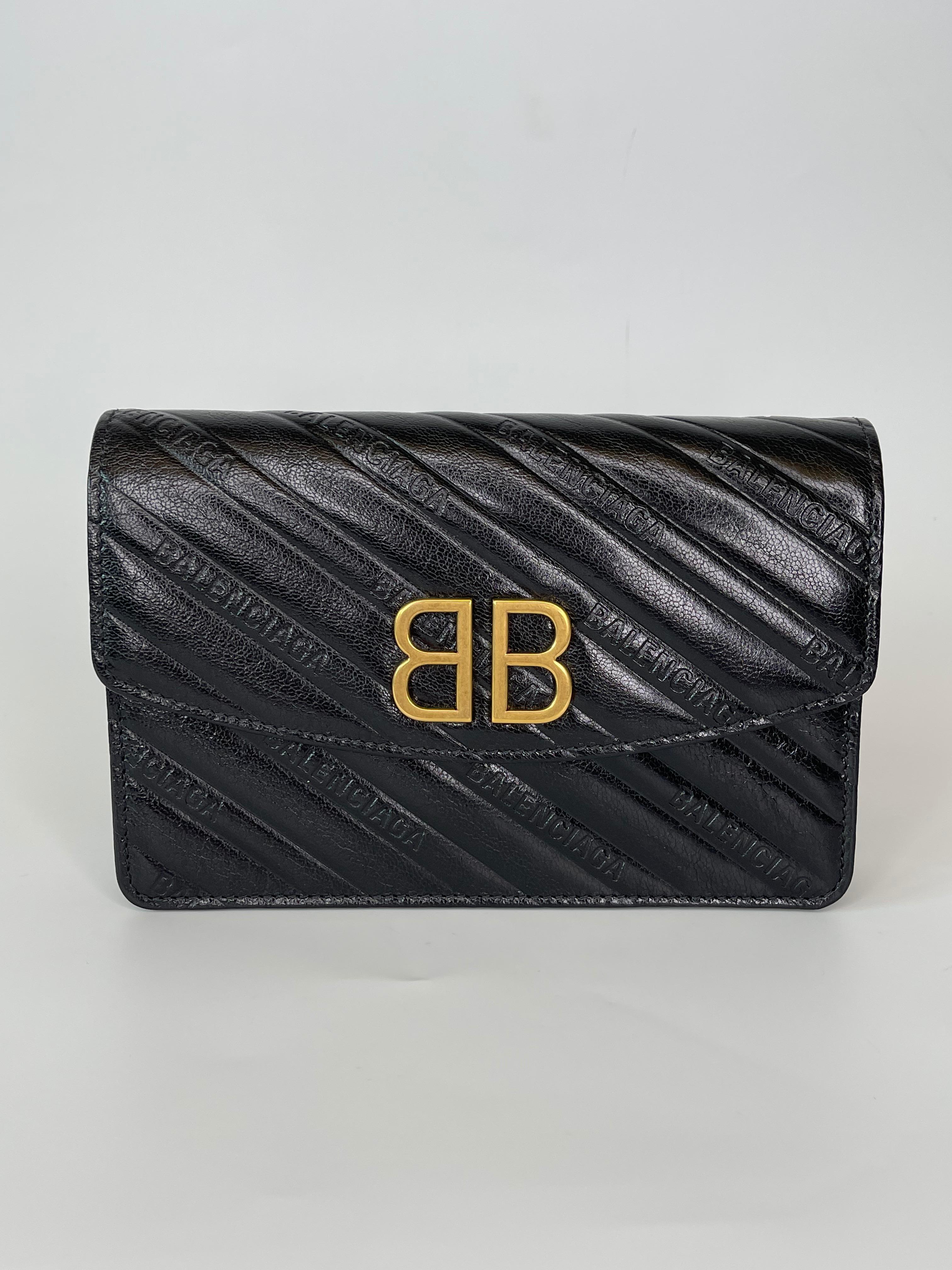 Balenciaga Shiny Goatskin Logo Embossed BB Black Wallet on a Chain Bag In New Condition In Montreal, Quebec