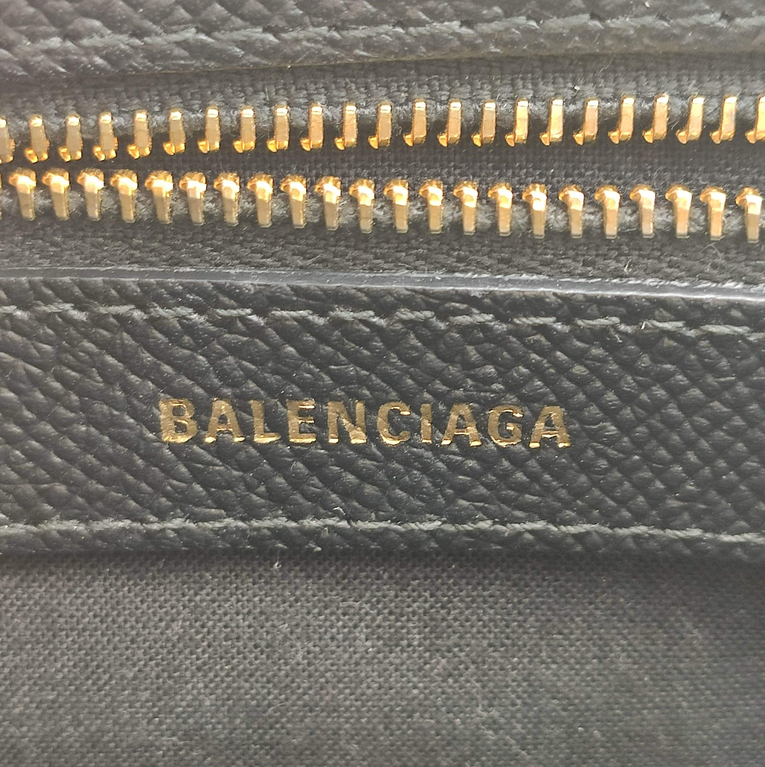 BALENCIAGA Shoulder bag in Black Leather 2