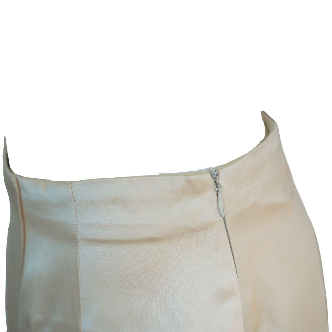 Gonna midi a matita in seta color crema di Balenciaga in vendita 3
