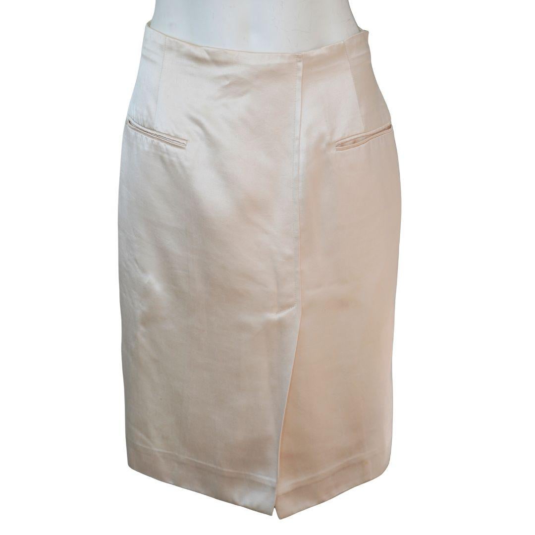 Gonna midi a matita in seta color crema di Balenciaga in vendita