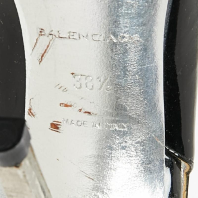 Balenciaga Silver/Black Patent And Leather Pointed Toe Pumps Size 38.5 For Sale 2