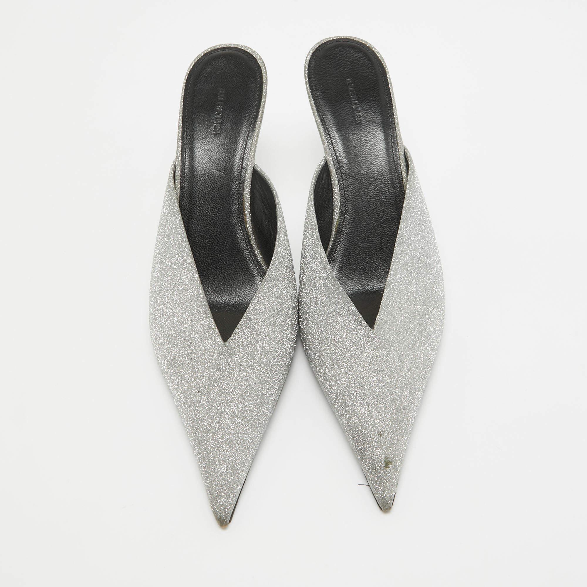 Balenciaga Silver Glitter Knife Mules Size 39 In Good Condition In Dubai, Al Qouz 2