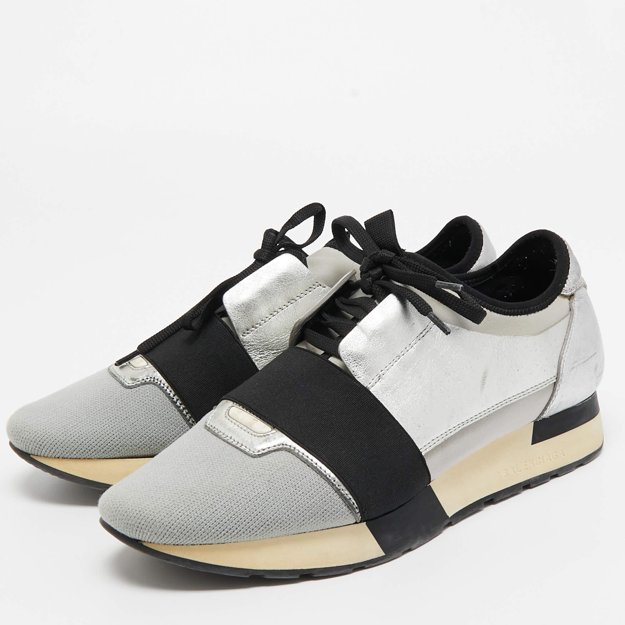 Balenciaga Argento/Grigio in pelle e tessuto, scarpe da ginnastica Race Runner Taglia 40 In condizioni buone in vendita a Dubai, Al Qouz 2