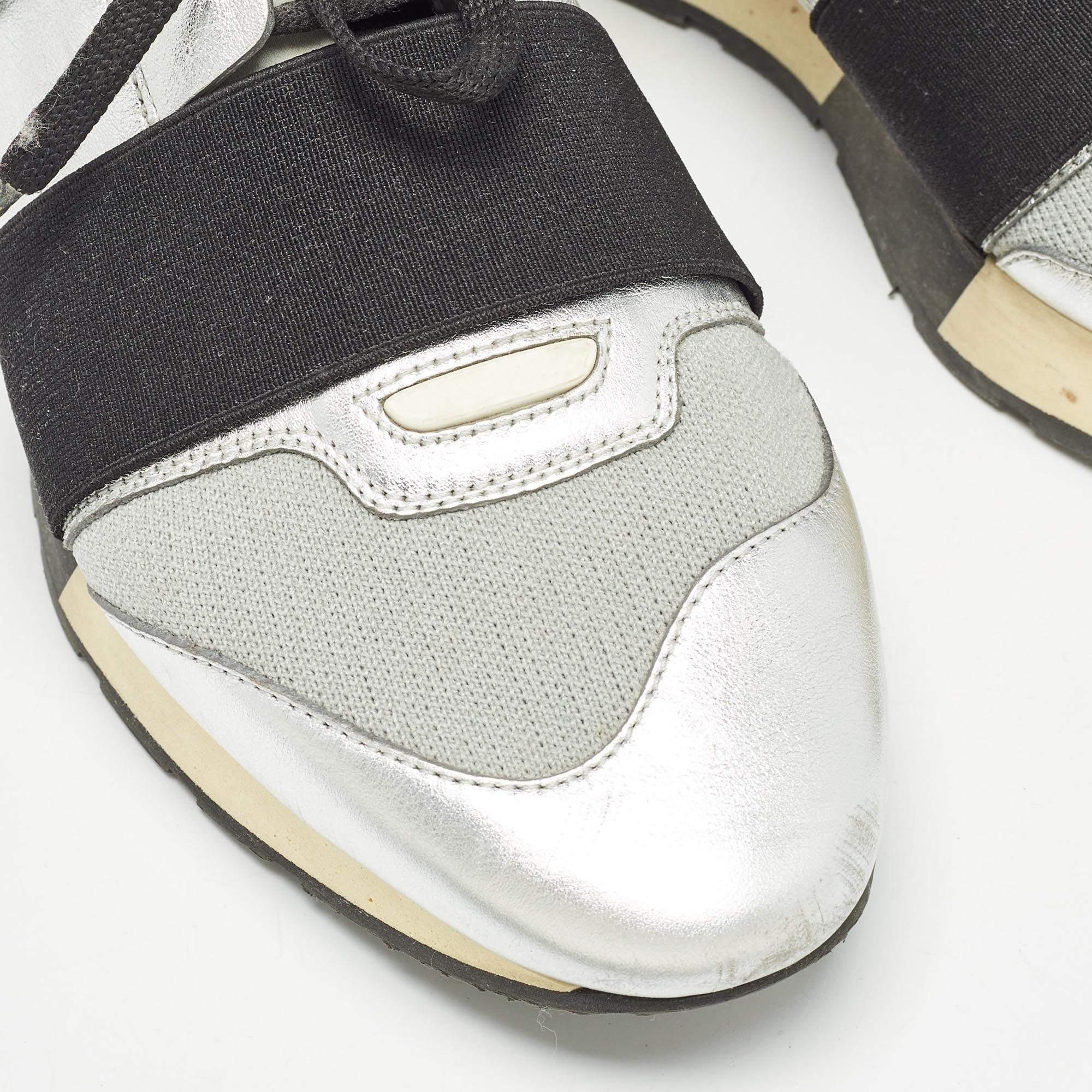 Baskets de course Balenciaga en cuir et tissu tricoté gris/argenté, taille 40 en vente 2