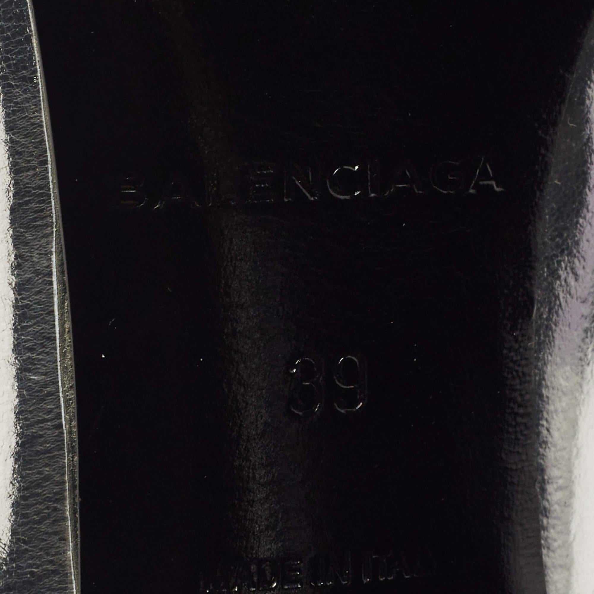 Balenciaga Silver Leather Ankle Booties Size 39 2