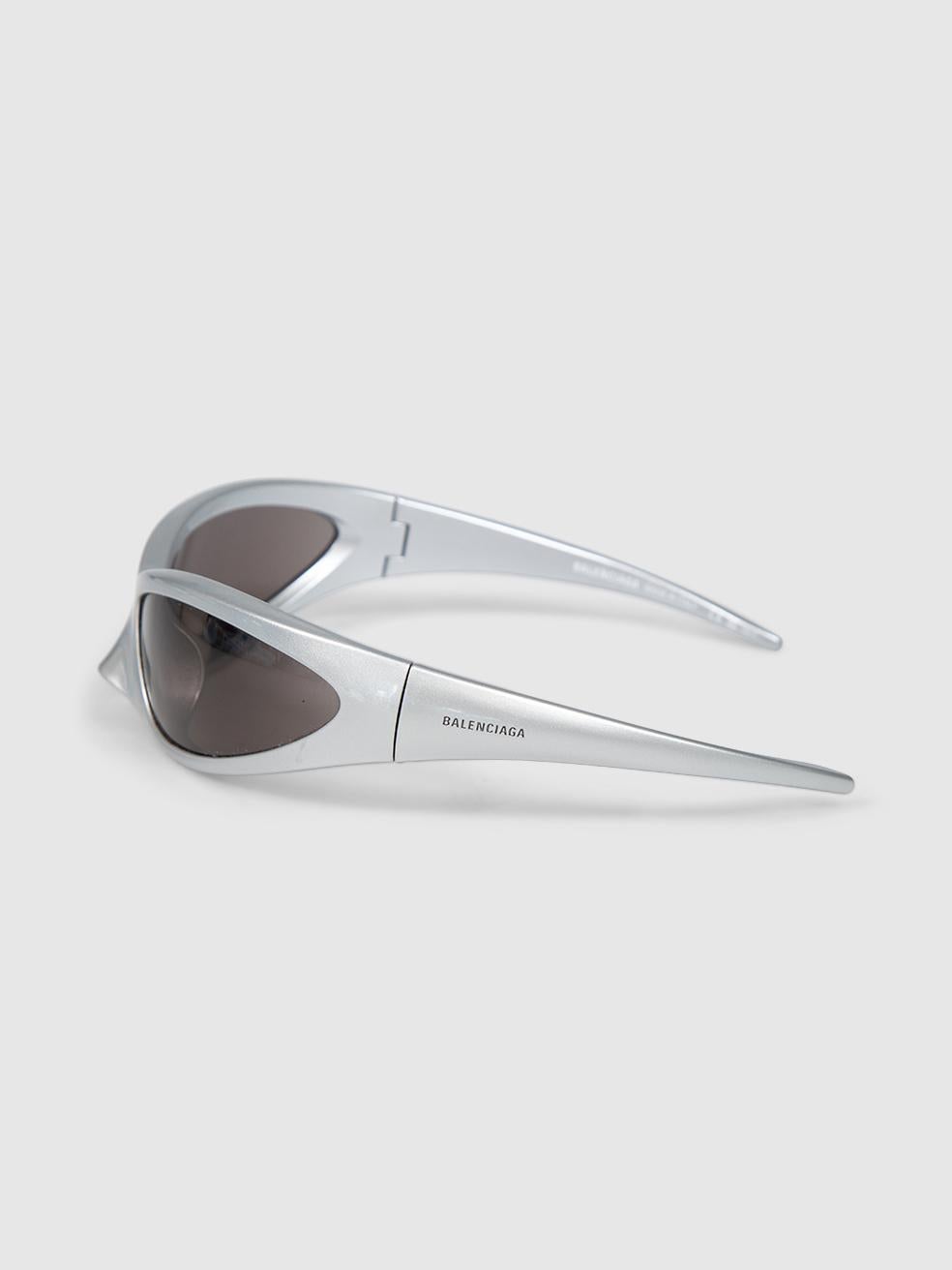 Occhiali da sole ovali Balenciaga Silver In condizioni buone in vendita a London, GB