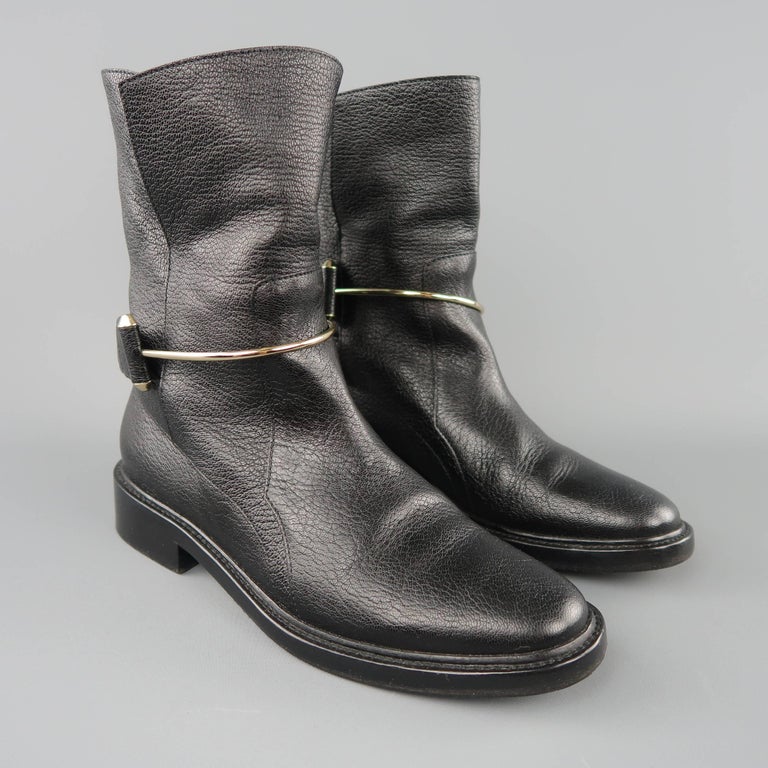 Kategori med uret pengeoverførsel BALENCIAGA Size 7 Black Textured Leather Gold Metal Strap Biker Boots at  1stDibs