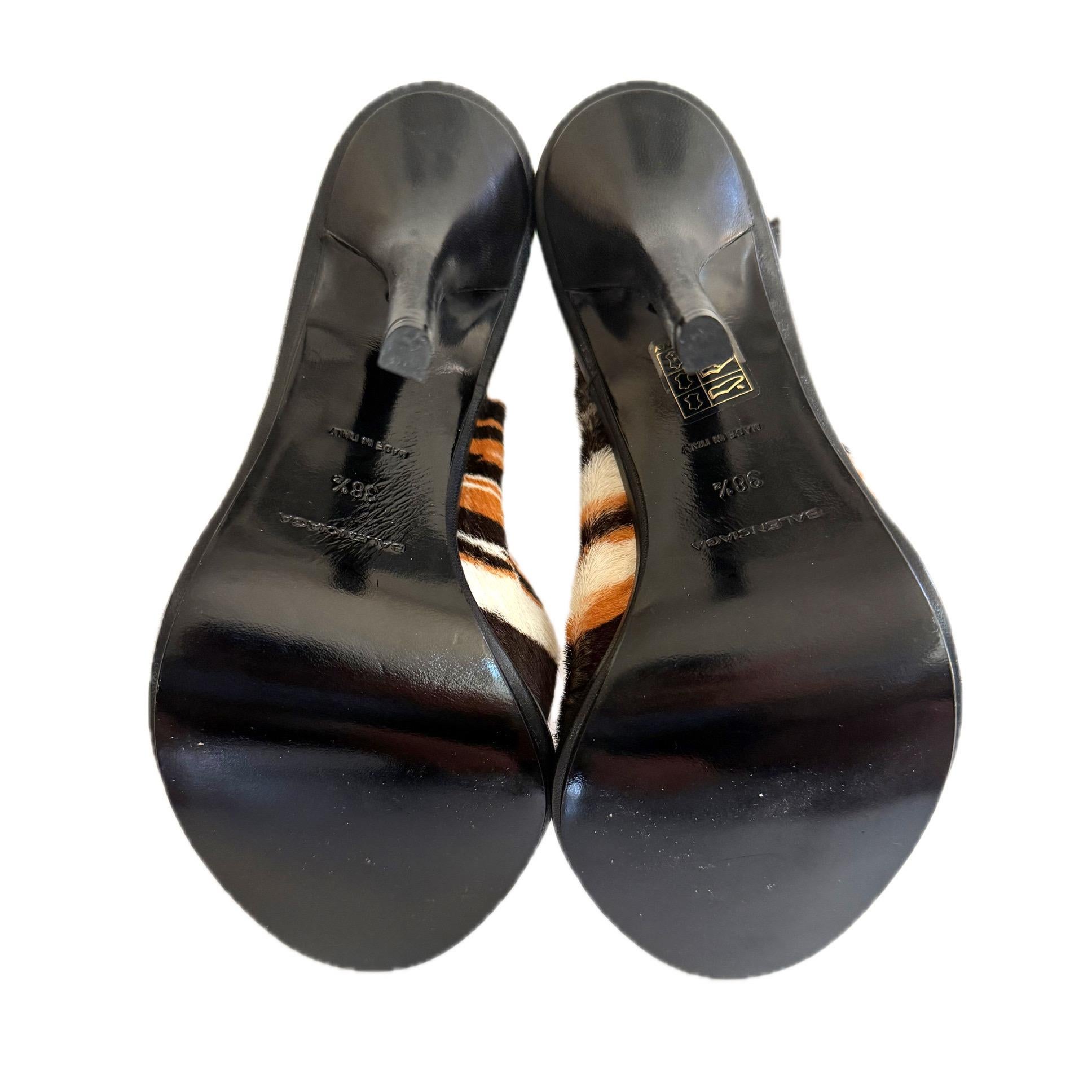 Balenciaga talons aiguilles en poils de veau imprimé animal Taille 38.5 en vente 4