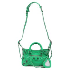 Borsa Tote Neo Cagole piccola di Balenciaga in pelle verde