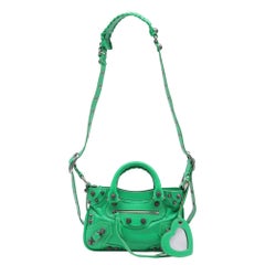 Balenciaga Small Neo Cagole Tote aus grünem Leder