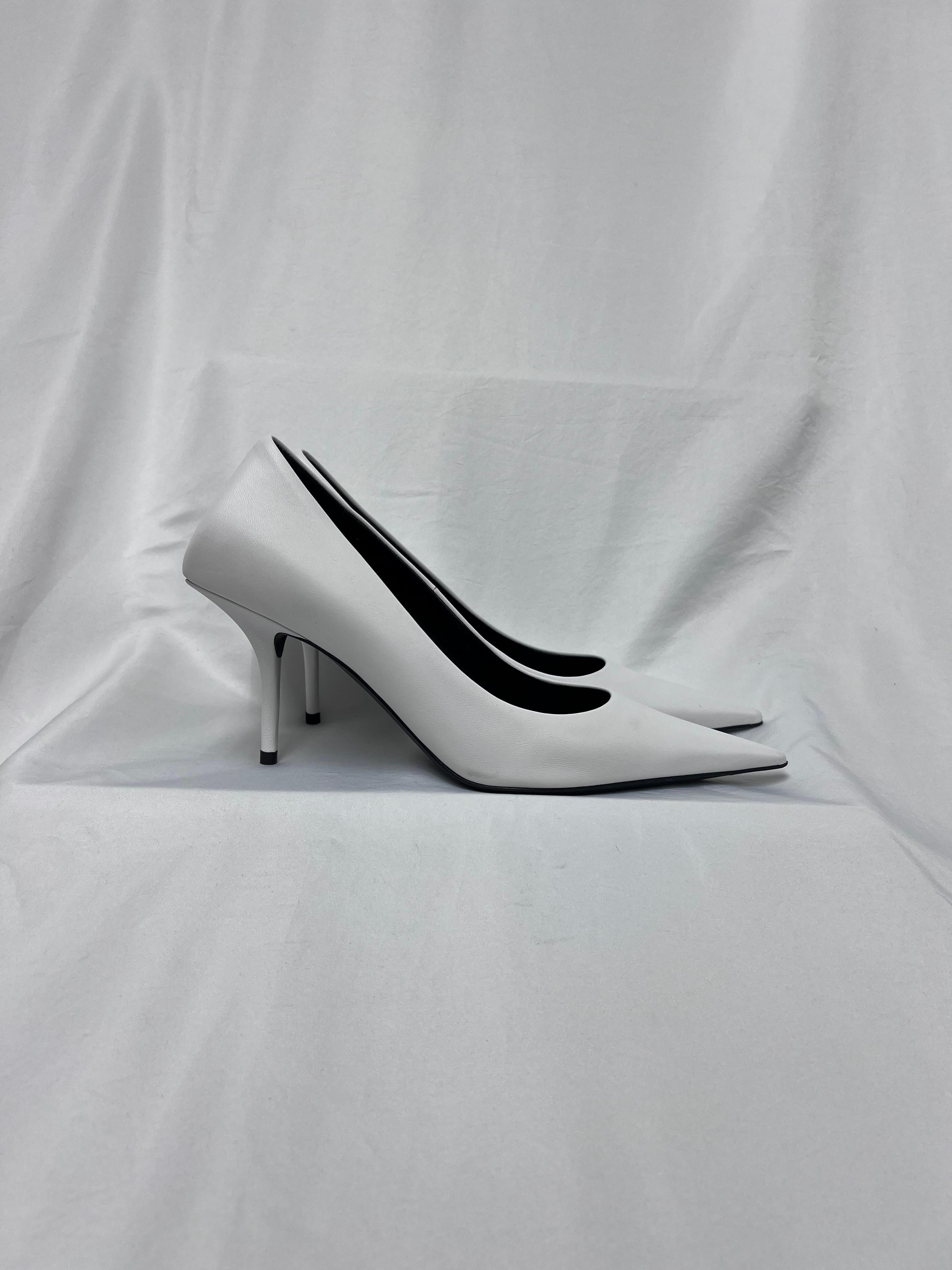 Balenciaga Soft Nappa Square Knife 80mm Pumps 36.5 White In Excellent Condition For Sale In West Hartford, CT