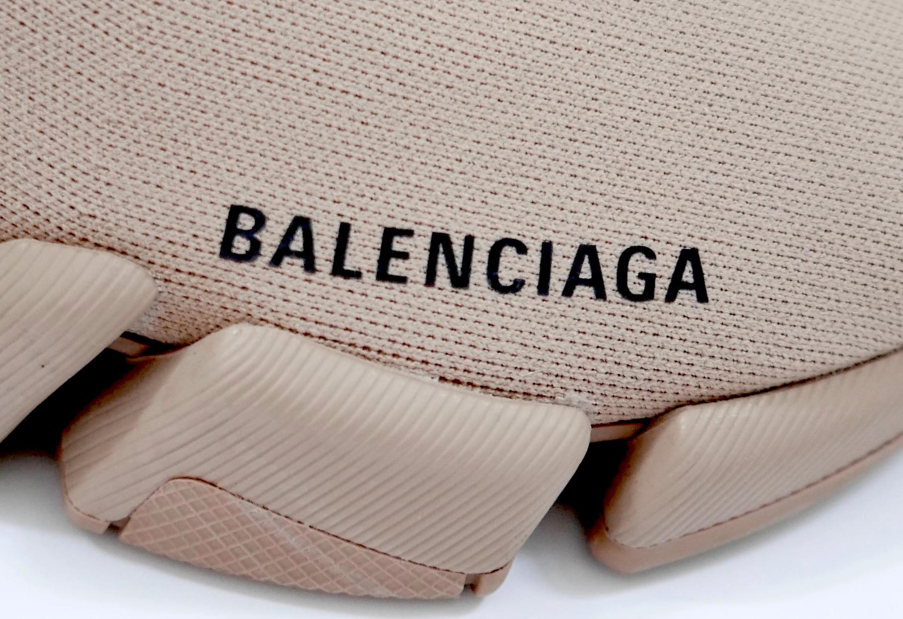 Balenciaga Speed 2.0 Knit Sock Sneakers In Excellent Condition For Sale In London, GB