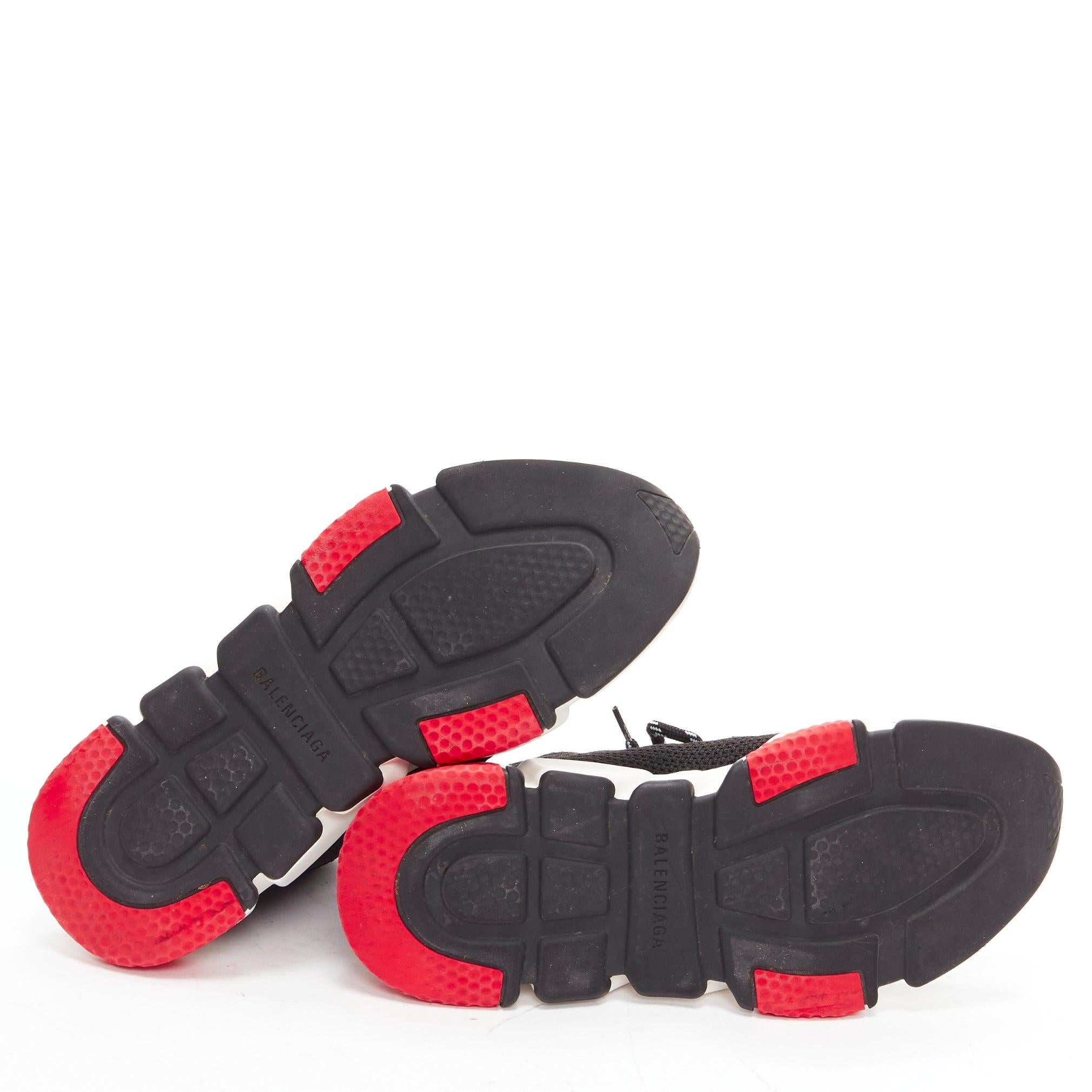 BALENCIAGA Speed noir blanc rouge logo chaussettes lacées EU40 en vente 6