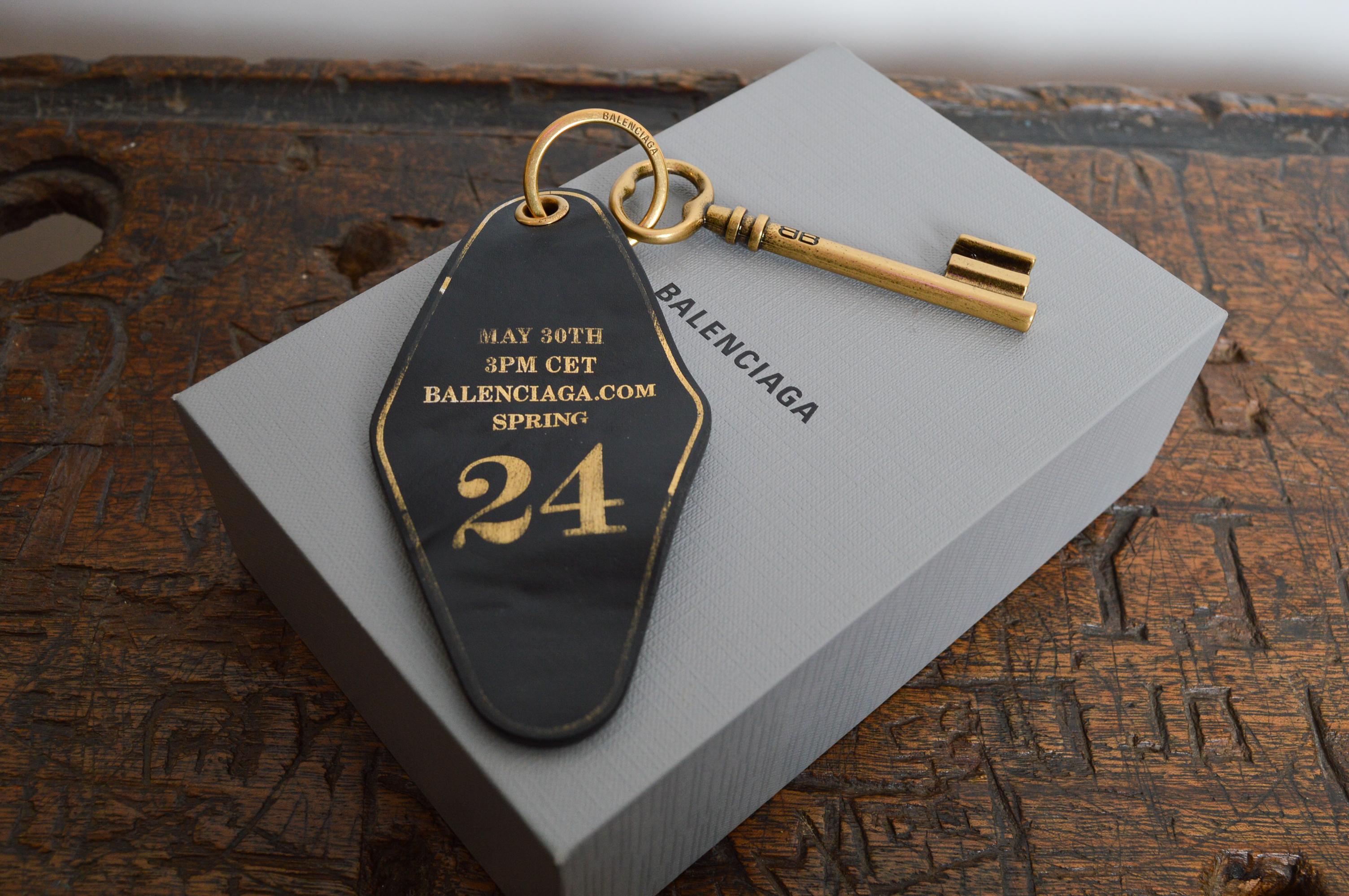 BALENCIAGA Spring 2024 Show Invite Leather Hotel Room Charm Key Ring Bag Charm For Sale 5