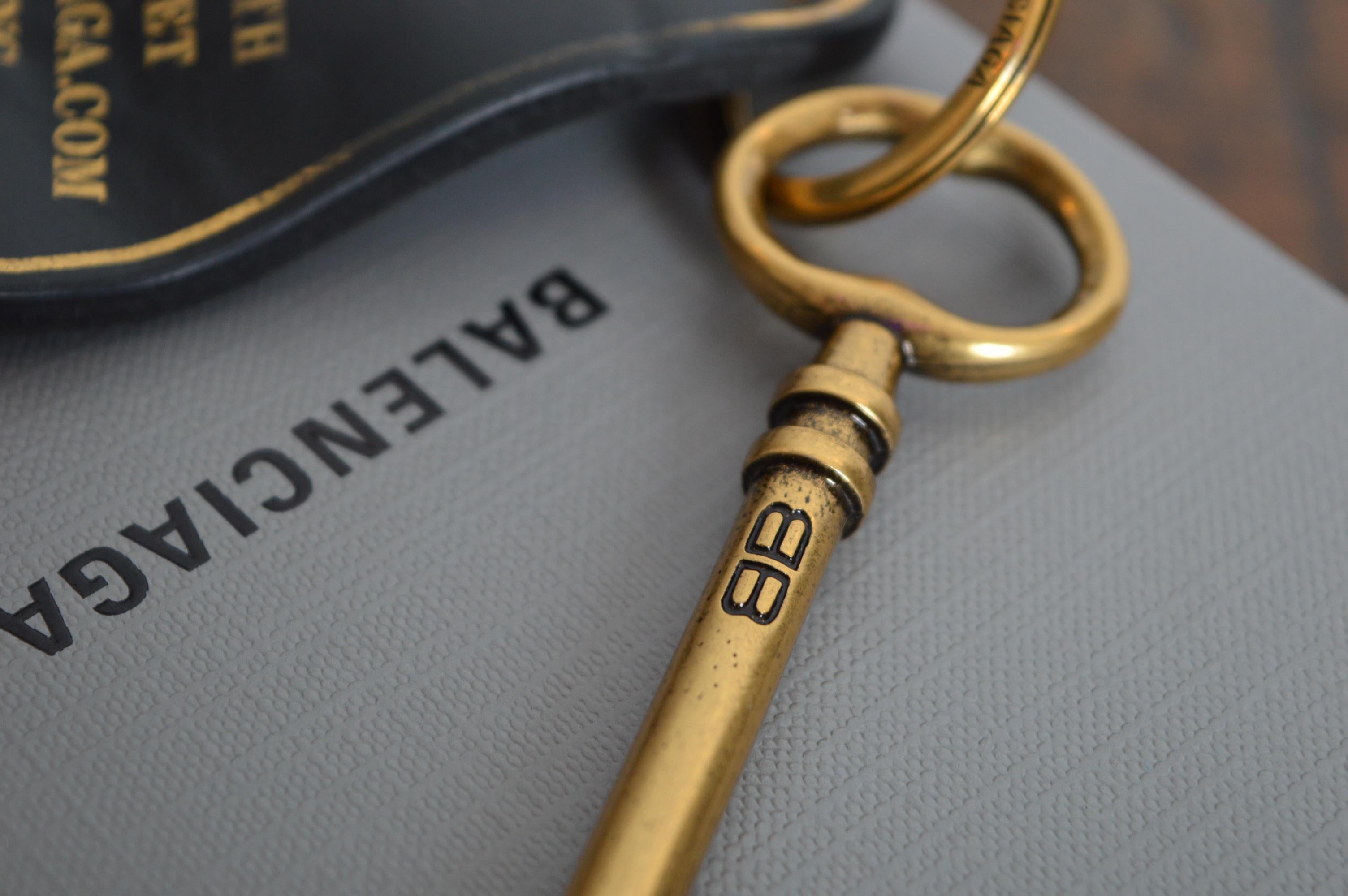 BALENCIAGA Spring 2024 Show Invite Leather Hotel Room Charm Key Ring Bag Charm For Sale 8