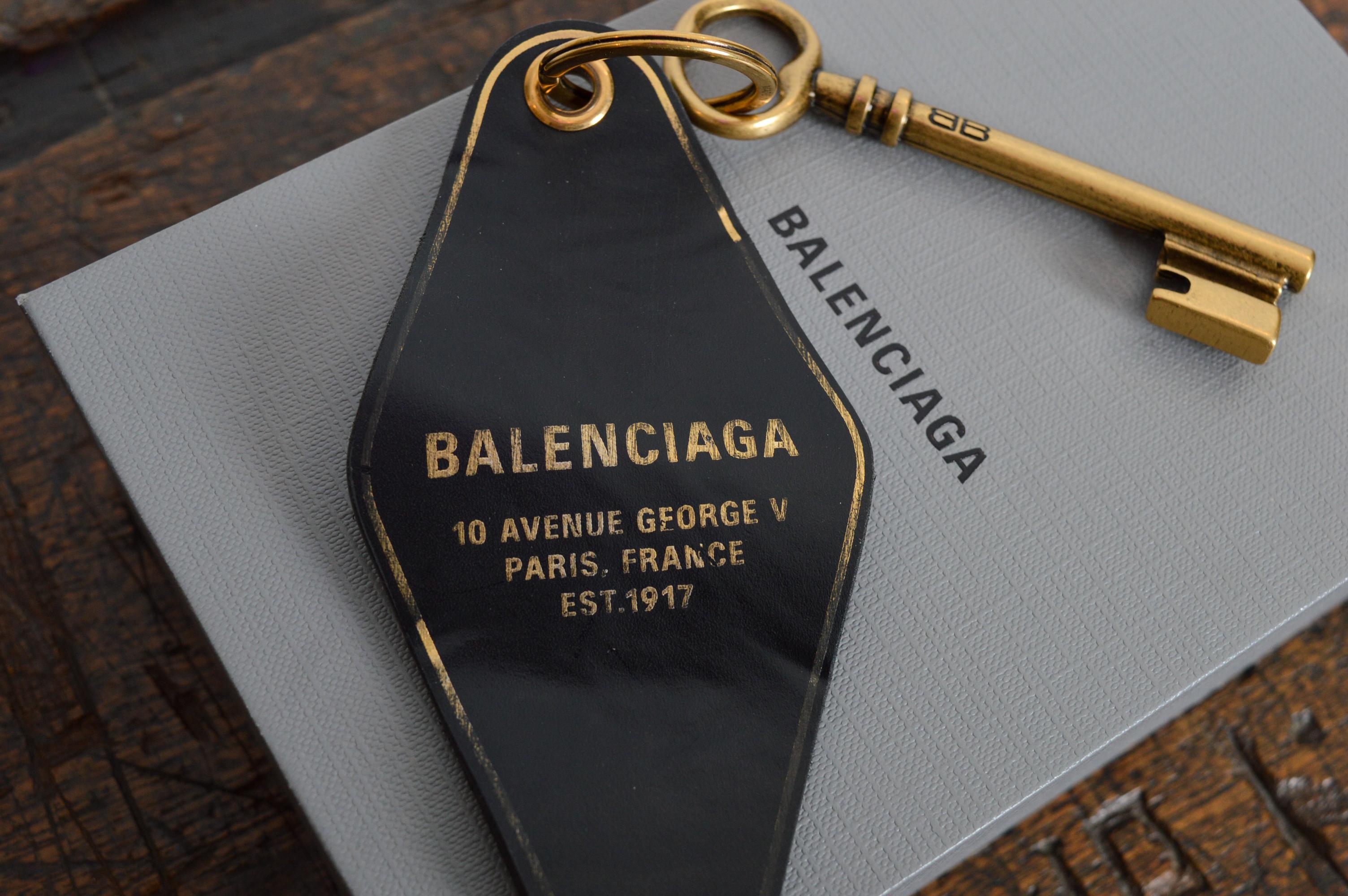 BALENCIAGA Spring 2024 Show Invite Leather Hotel Room Charm Key Ring Bag Charm For Sale 10