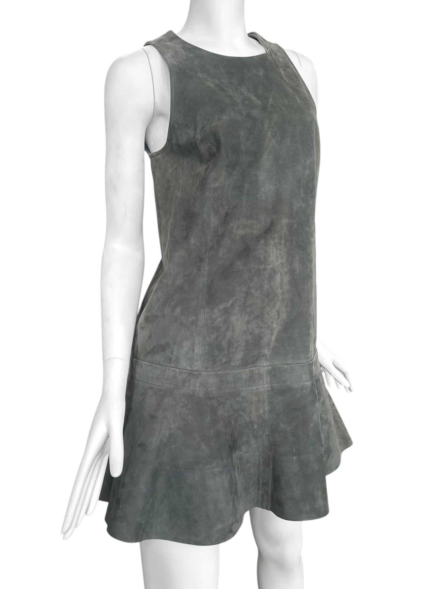 BALENCIAGA ss2013 BY NICOLAS GHESQUIÈRE GREY SUEDE A-LINE MINI DRESS In Excellent Condition For Sale In PARIS, FR