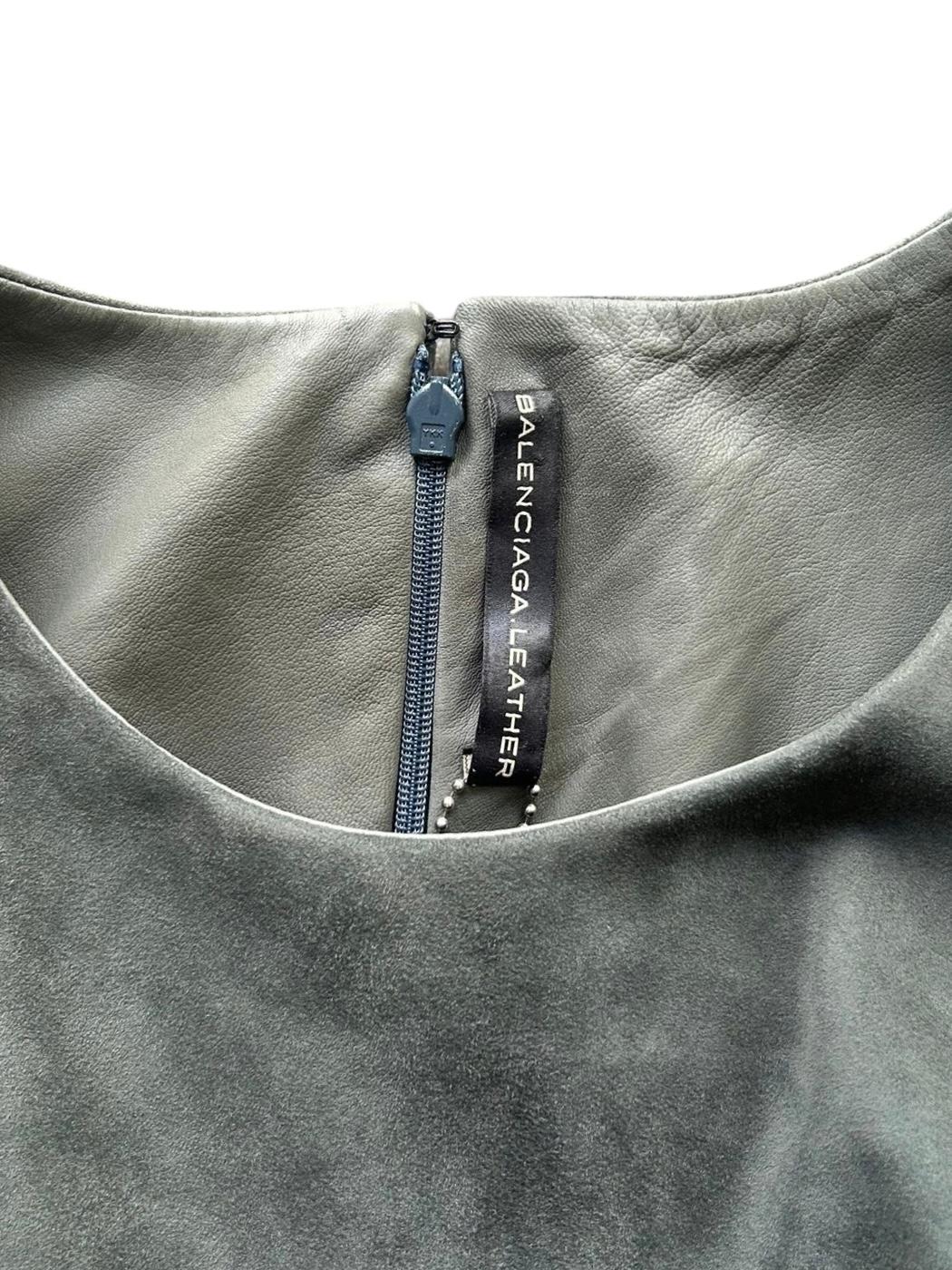 BALENCIAGA ss2013 BY NICOLAS GHESQUIÈRE GREY SUEDE A-LINE MINI DRESS For Sale 2