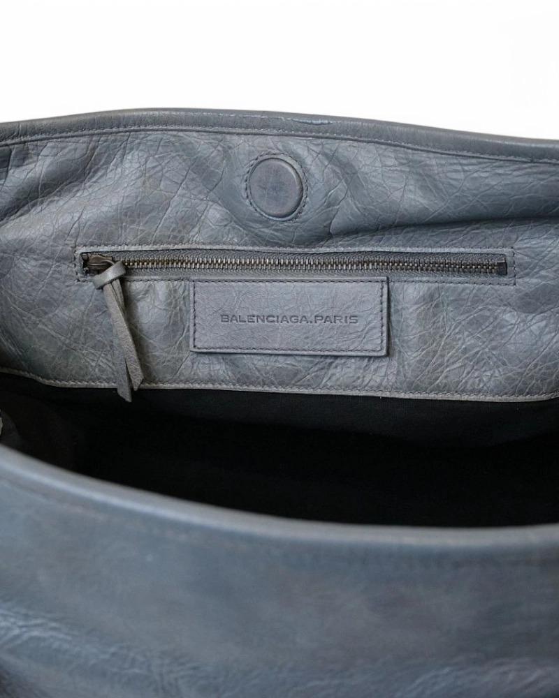 Balenciaga Sunday City MM Bleu en vente 9