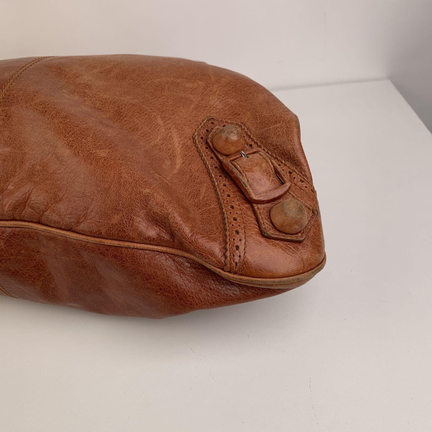 Balenciaga Tan Brogue Perforated Leather Giant Besace Hobo Bag In Good Condition In Rome, Rome
