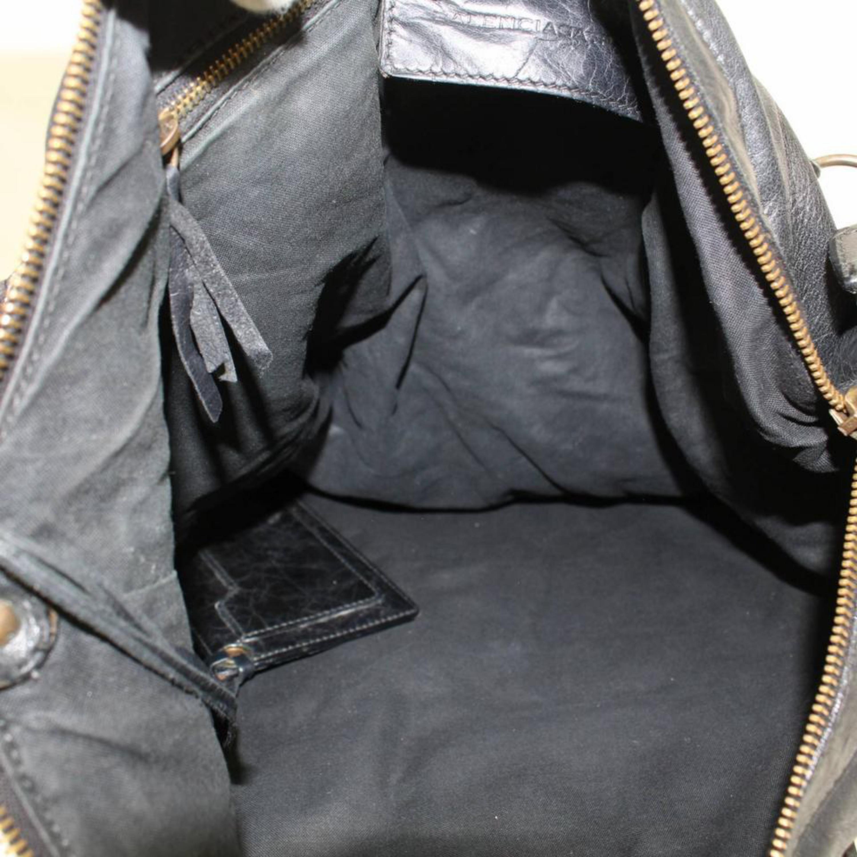 Balenciaga The Day Hobo 868349 Black Leather Shoulder Bag In Good Condition For Sale In Forest Hills, NY