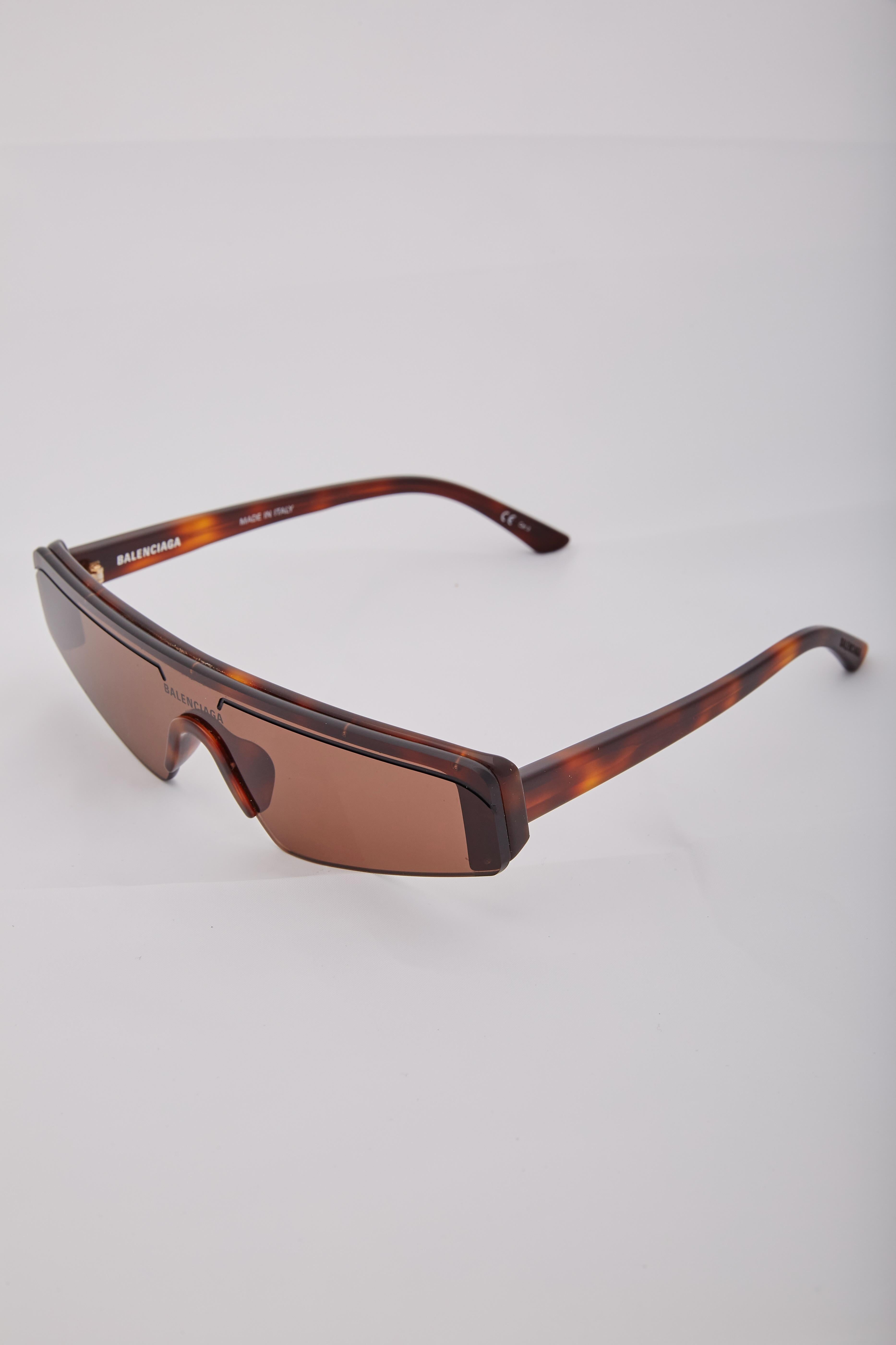 Women's or Men's Balenciaga Tortoise Ski Rectangle Sunglasses For Sale