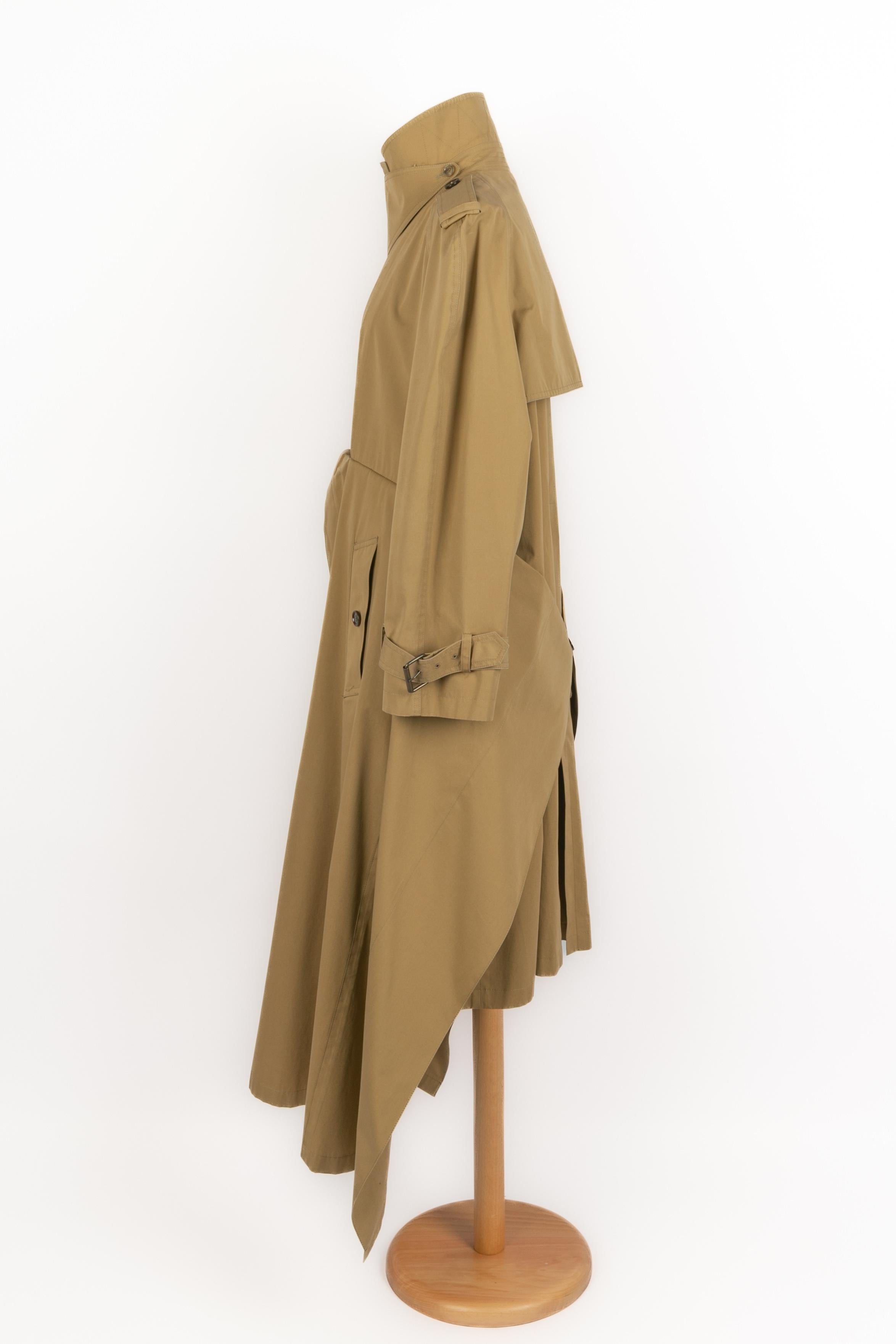 Balenciaga Trenchcoat Winter 2016 im Angebot 2