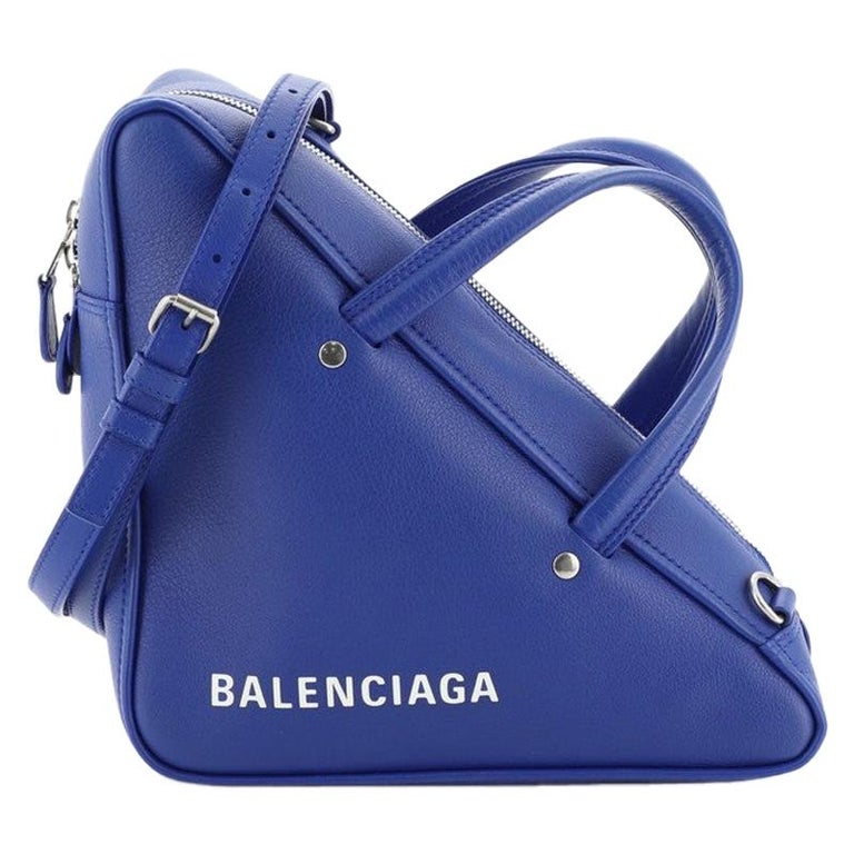 Balenciaga Triangle Duffle Bag Leather Medium at 1stDibs | balenciaga ...