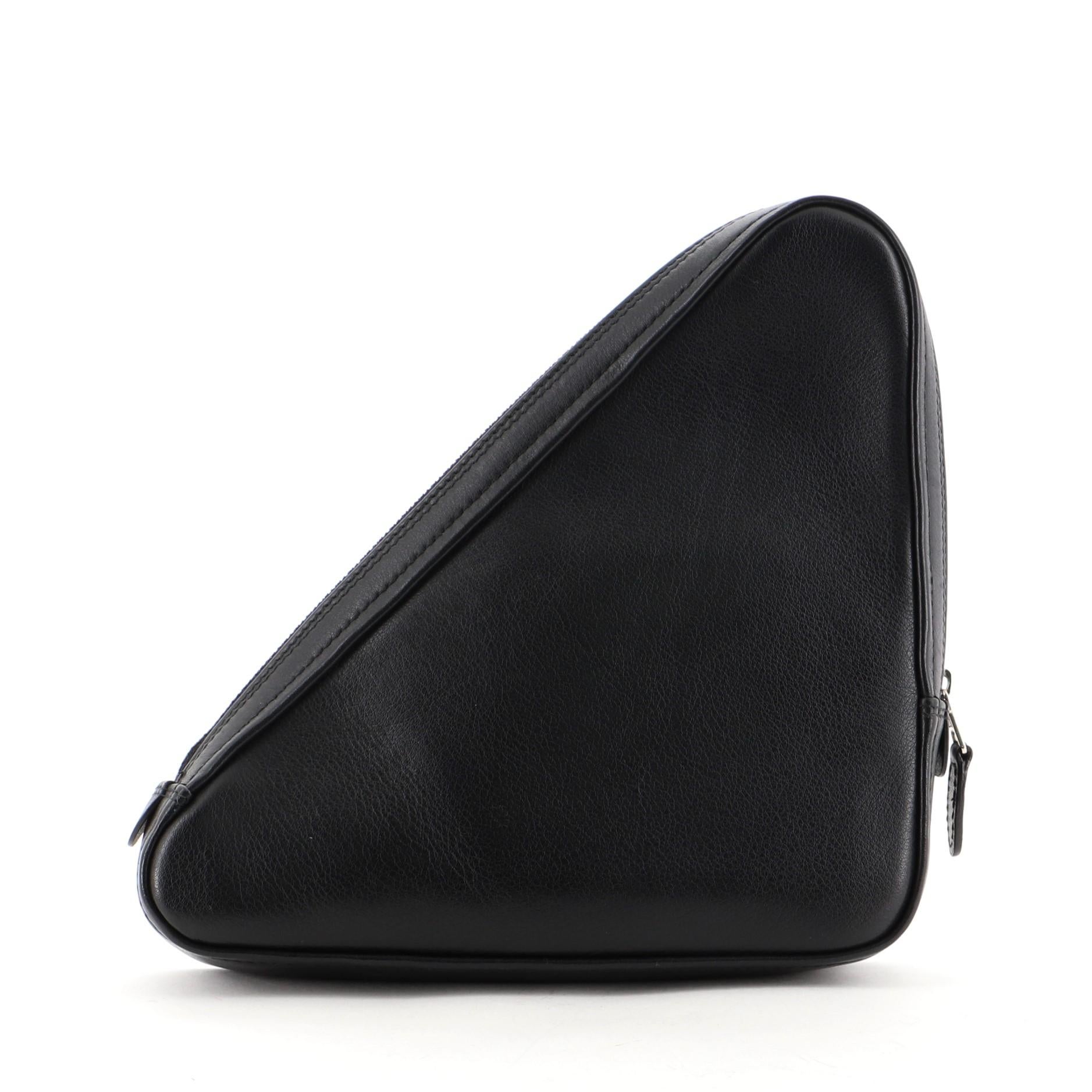 Balenciaga Triangle Pouch Leather Medium Black In Good Condition In Irvine, CA