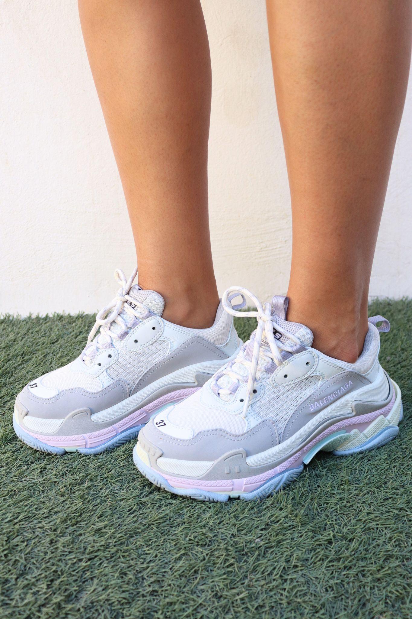 Balenciaga Off White/Grey Mesh and Nubuck Triple S Lace Up Sneakers.

Material: Leather and Mesh
Size: EU 37
Overall Condition: Excellent
Interior Condition: Like New
Exterior Condition: A stain on the sole.