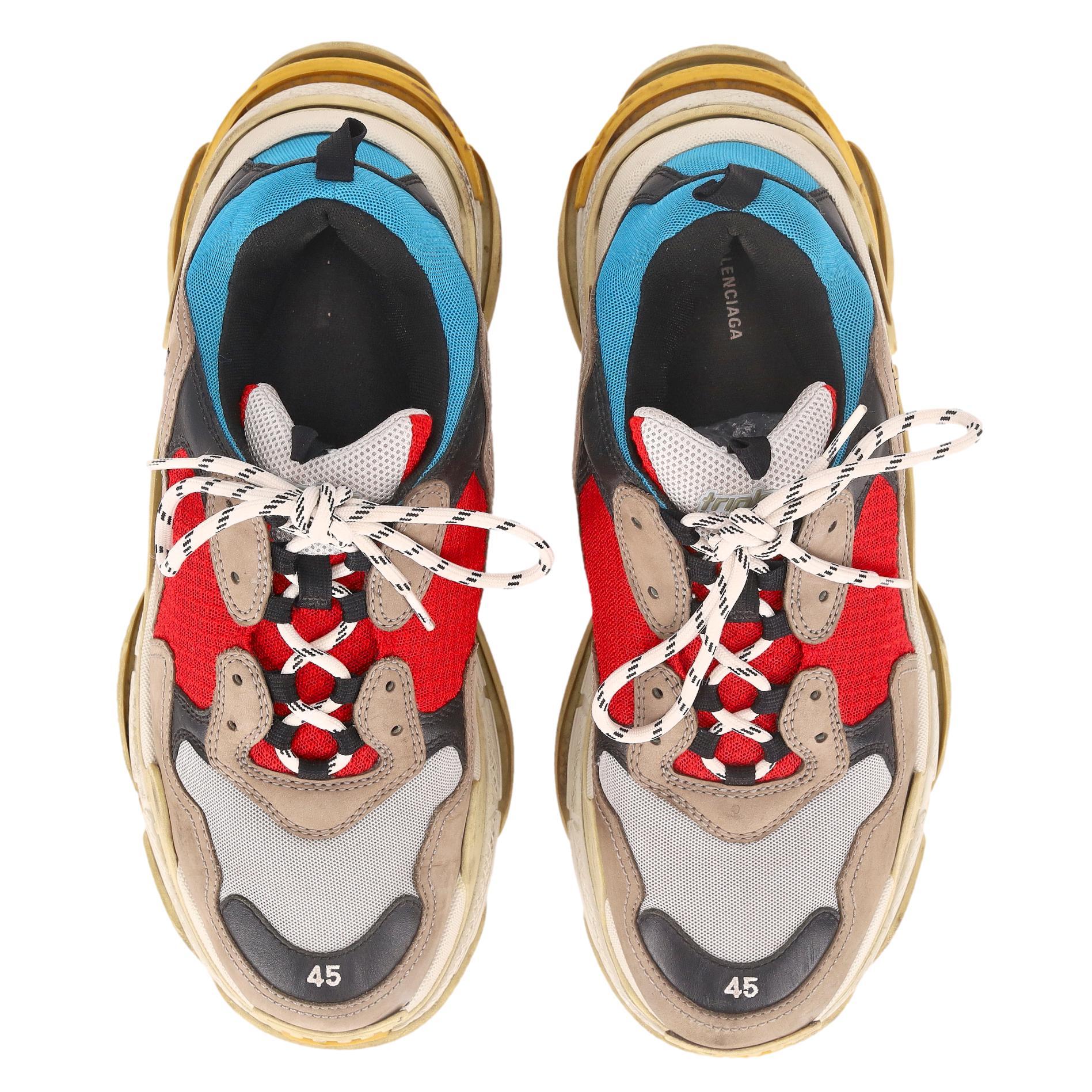 Balenciaga Triple S Turnschuhe aus Leder, Nubuk und Mesh im Used-Look

Blue Red