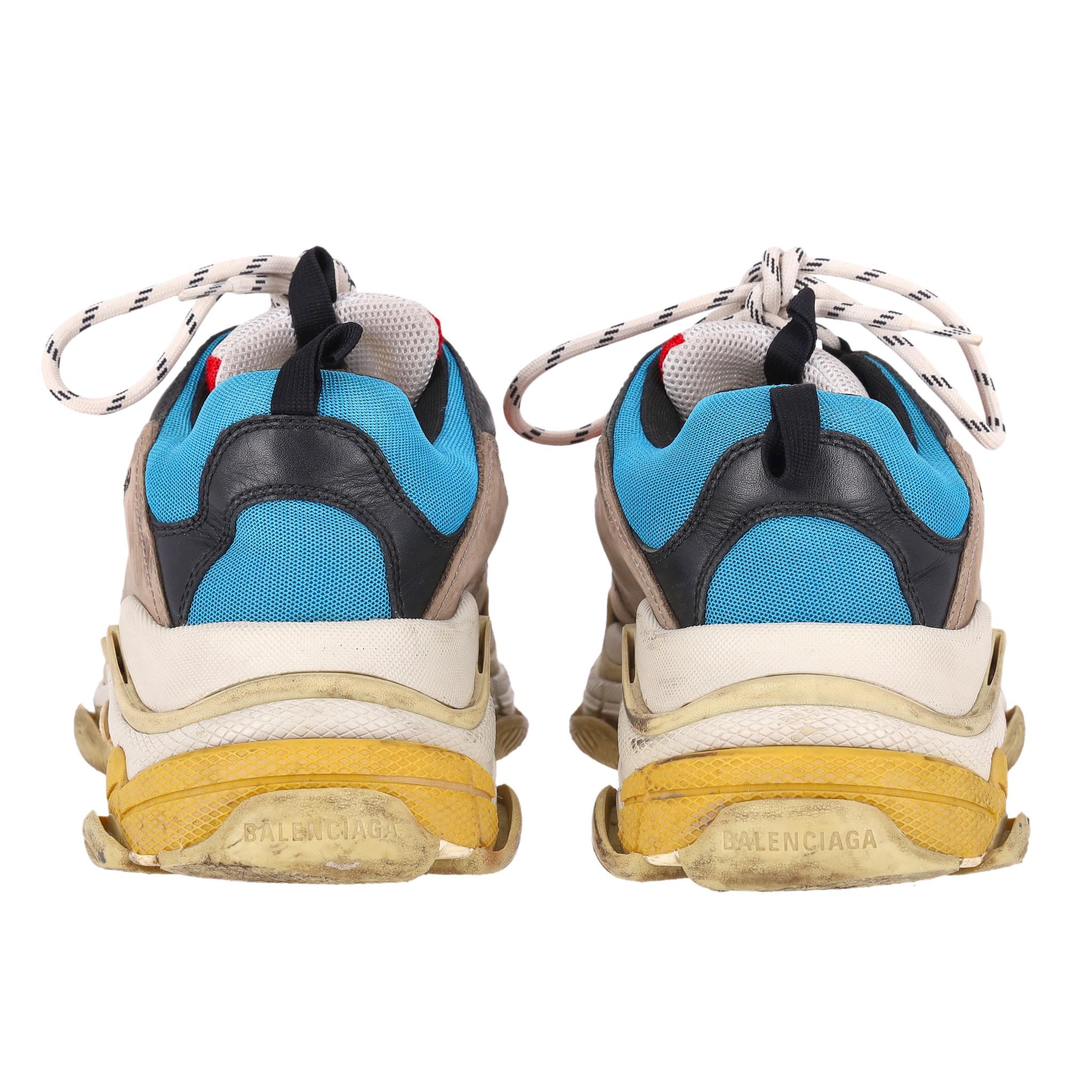 Balenciaga Triple S Turnschuhe aus Leder, Nubuk und Mesh im Used-Look im Zustand „Gut“ im Angebot in London, GB