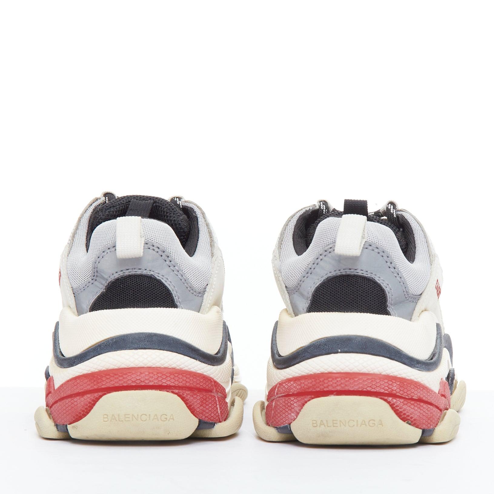 Donna BALENCIAGA Triple S argento con intersuola impilata e afflosciata, scarpe da ginnastica pesanti EU36 in vendita