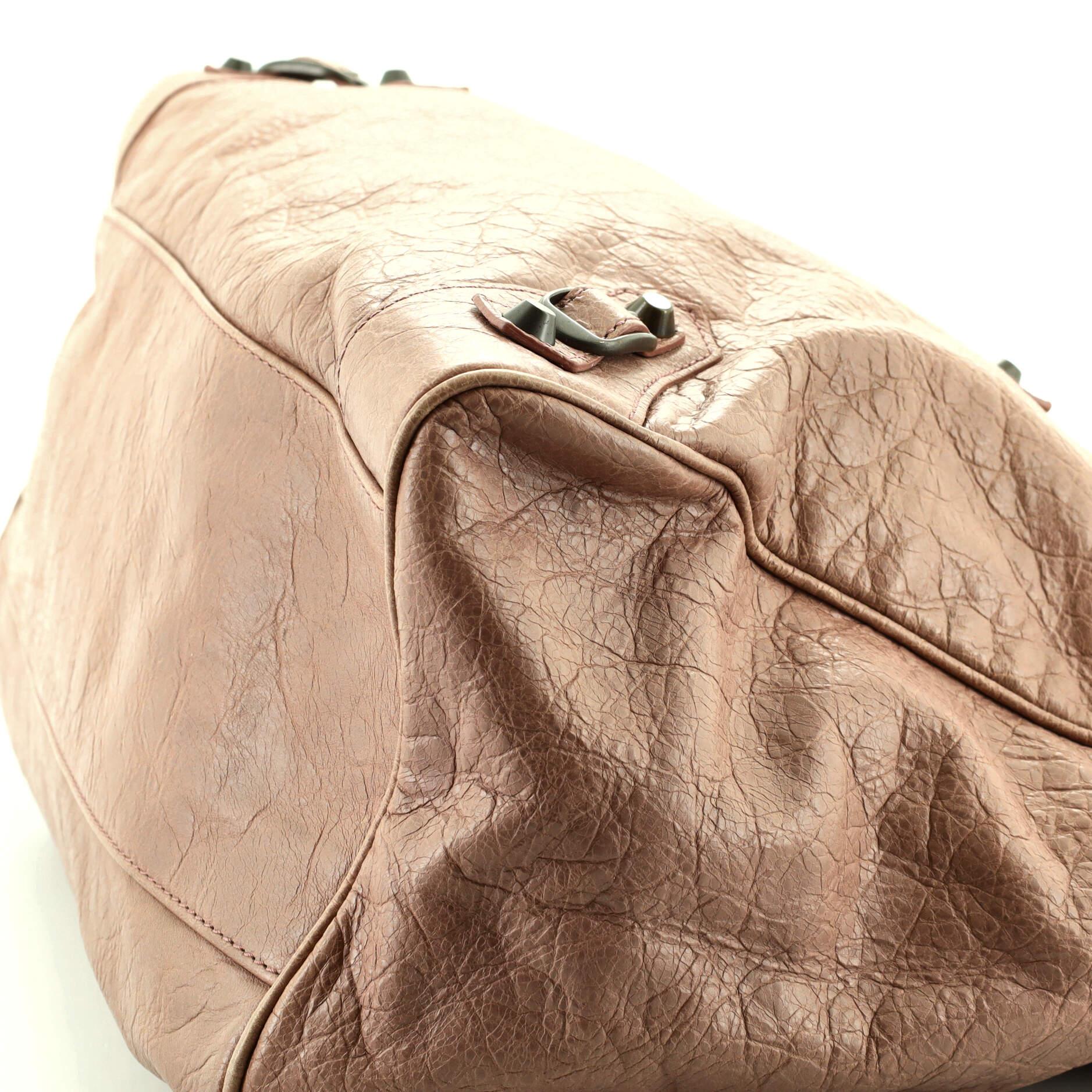 Balenciaga Velo Classic Studs Bag Leather Medium In Good Condition In NY, NY