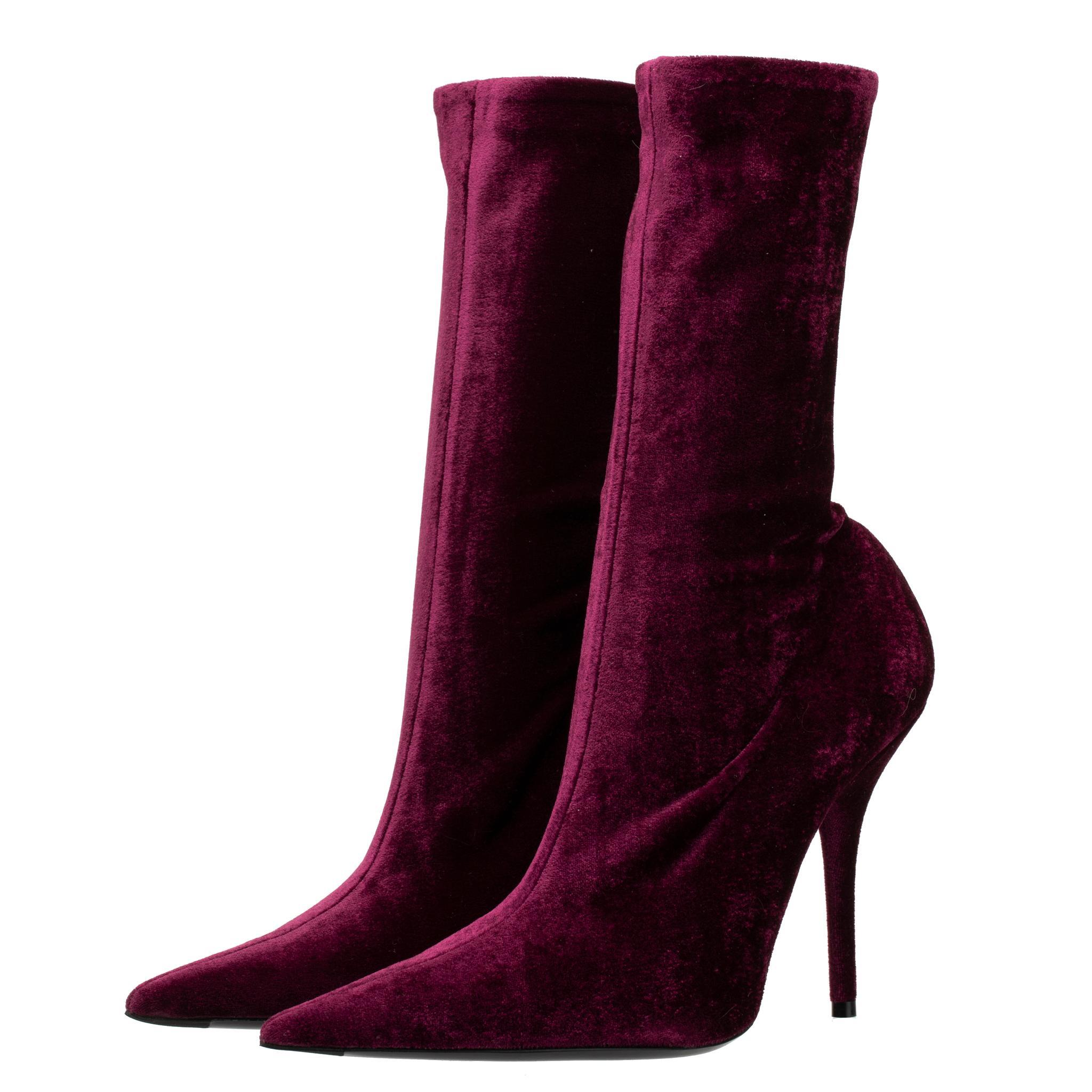 Balenciaga Velvet Stretch Knit Knife Boot Burgundy 41 FR Neuf - En vente à Sydney, New South Wales