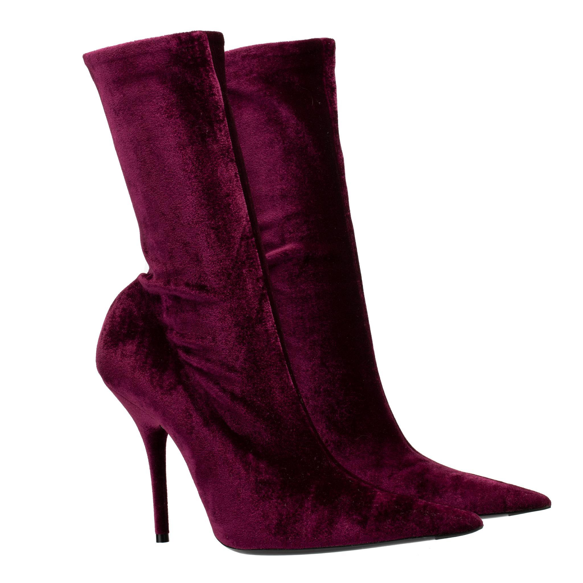 Balenciaga Velvet Stretch Knit Knife Boot Burgundy 41 FR Pour femmes en vente