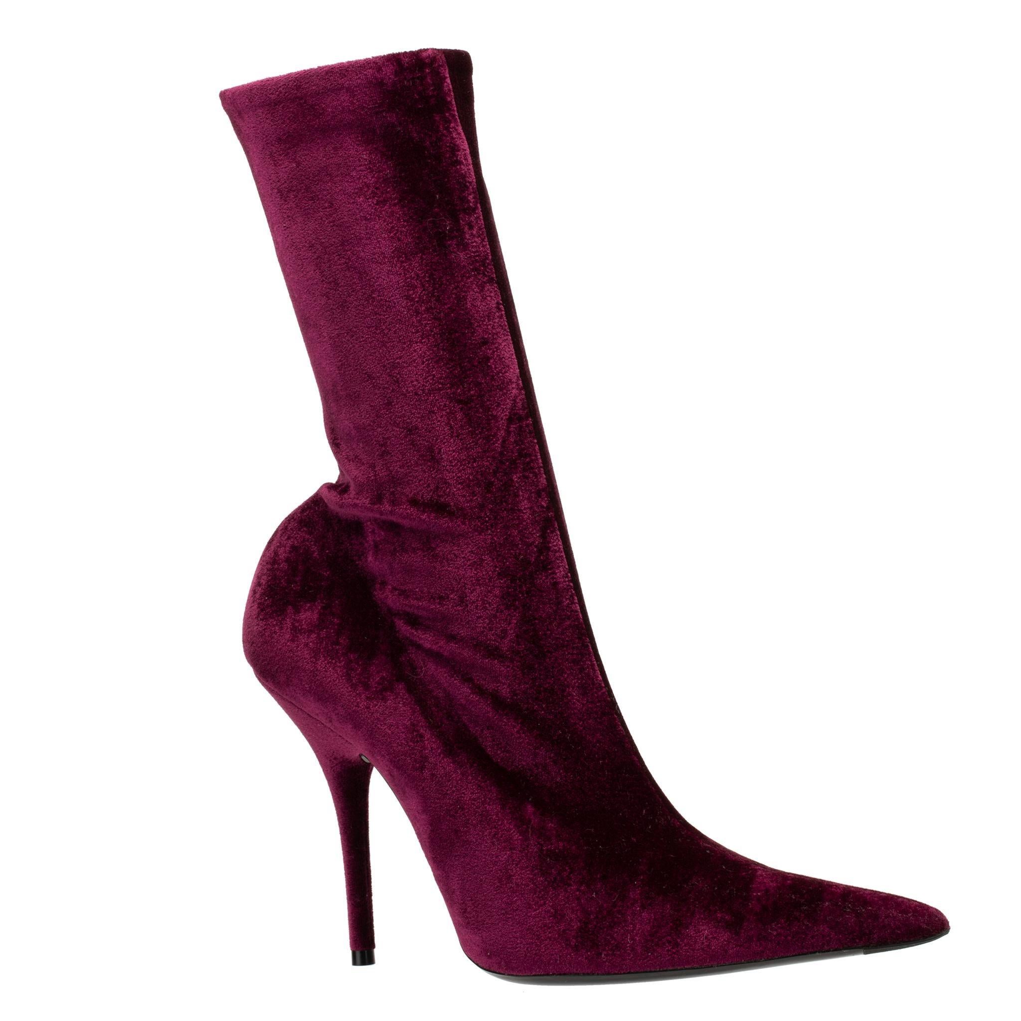 Balenciaga Velvet Stretch Knit Knife Boot Burgundy 41 FR en vente 1