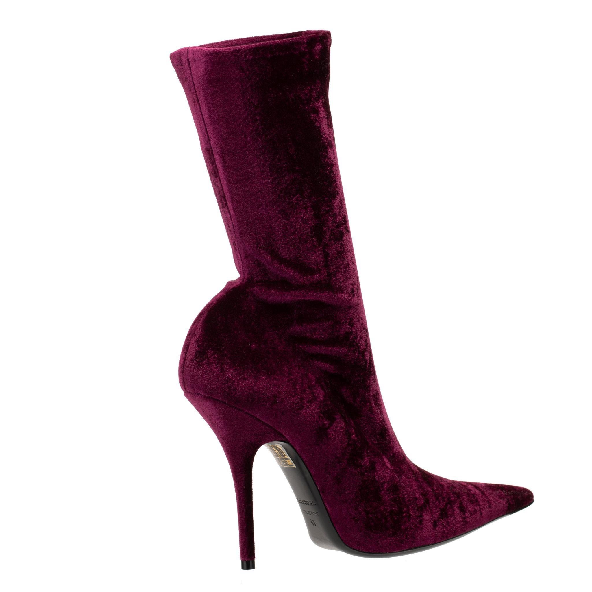 Balenciaga Velvet Stretch Knit Knife Boot Burgundy 41 FR en vente 2