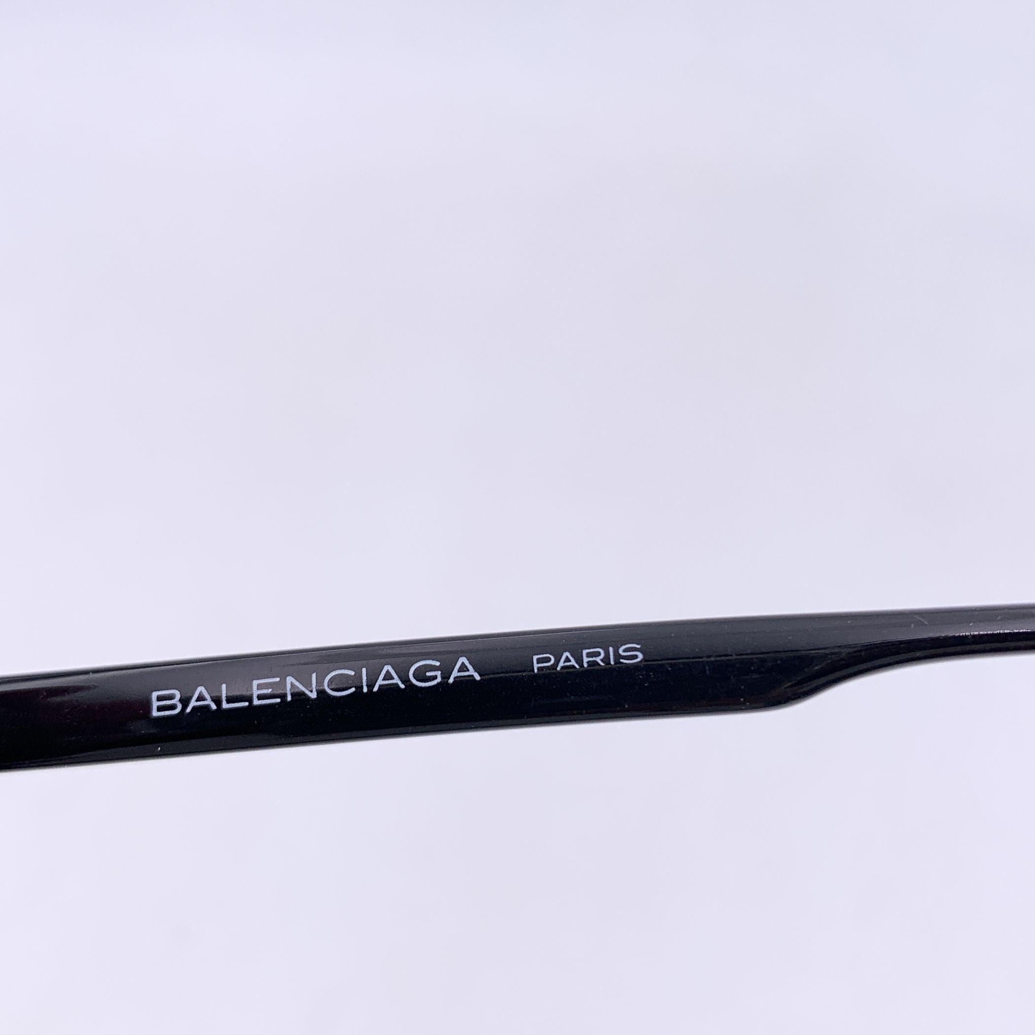 Women's Balenciaga Vintage Black Red 2709-RD Sunglasses 54/15 140mm For Sale